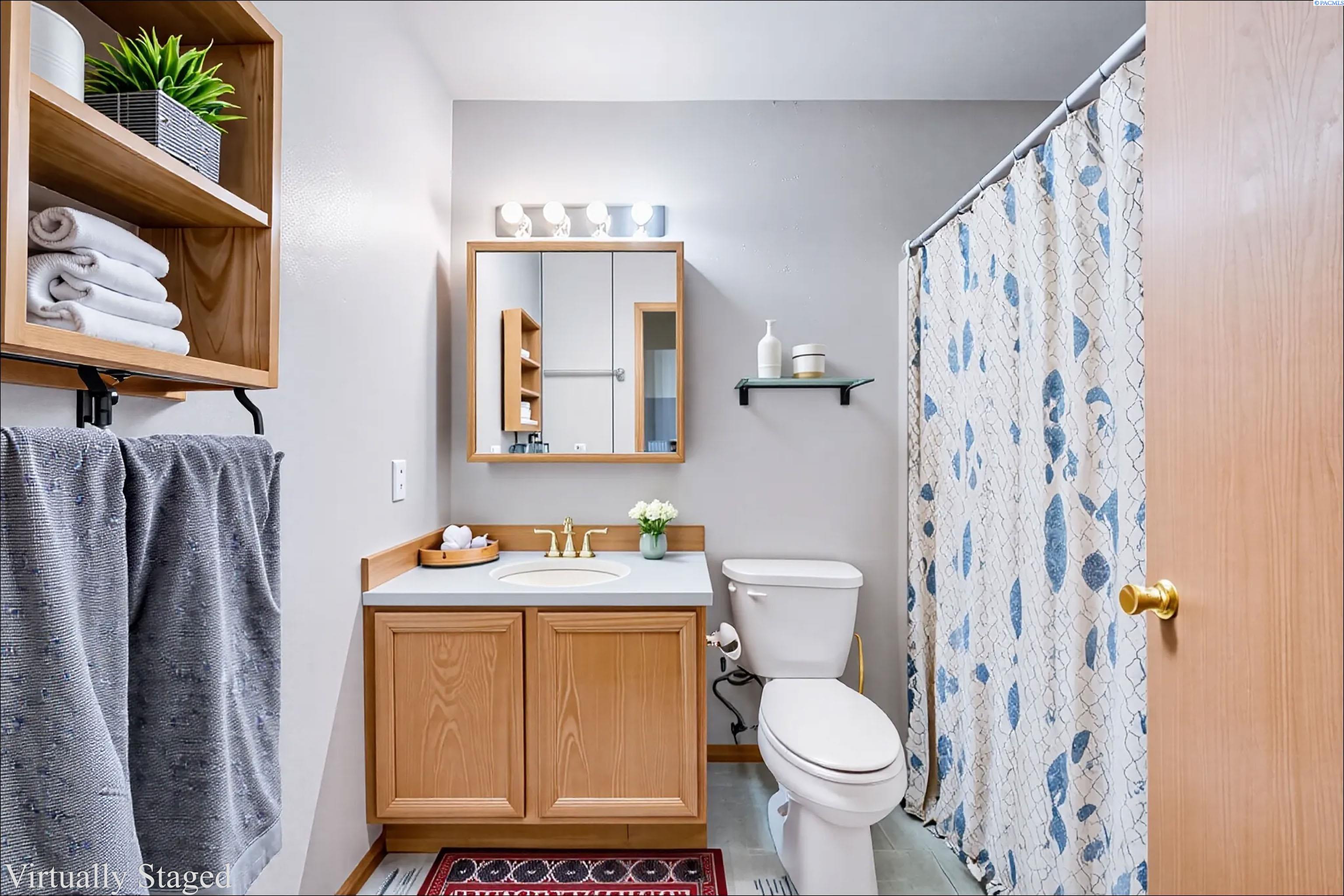 804 S Vista Point Dr