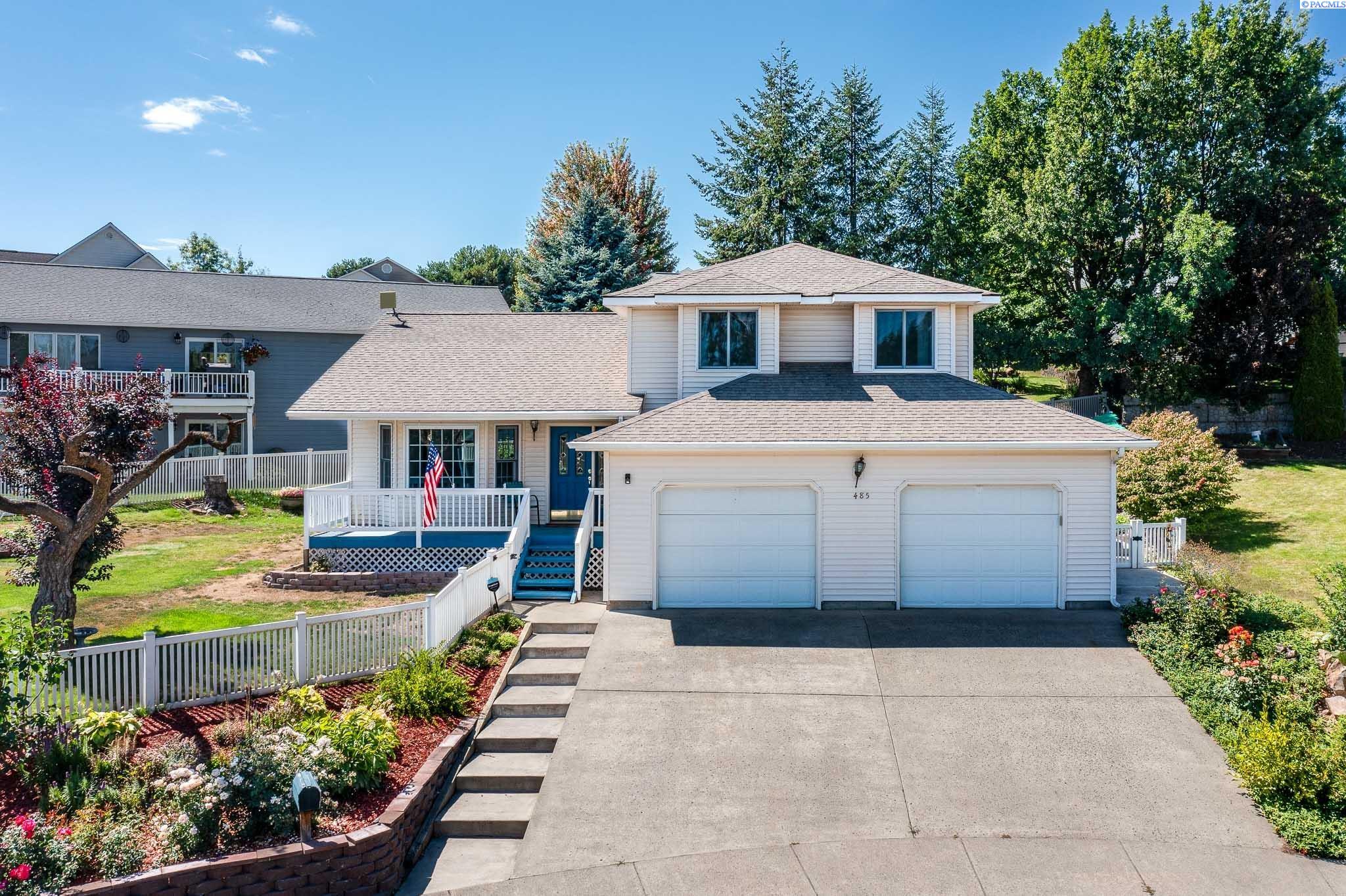 485 NW Thomas Street