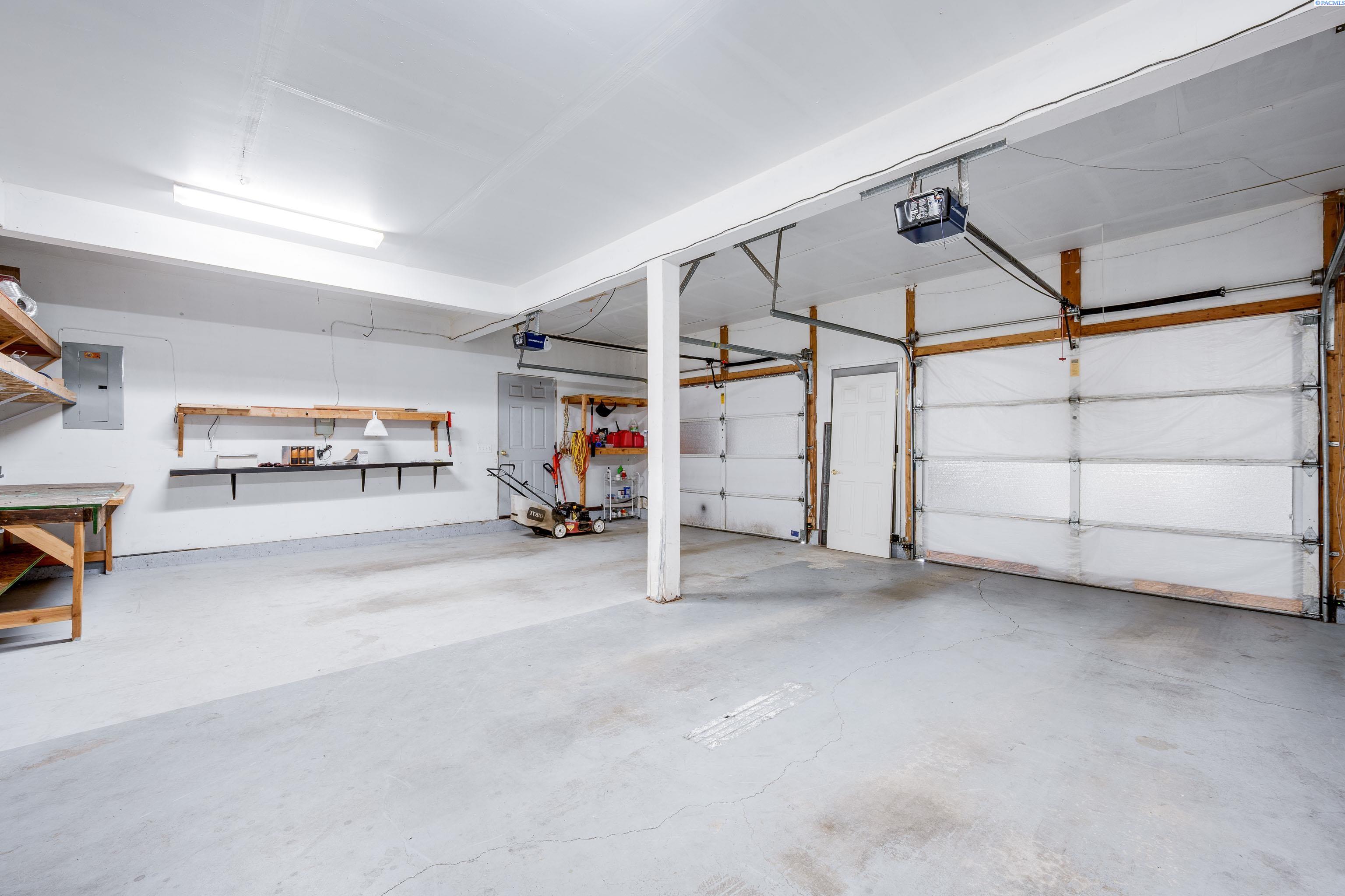 485 NW Thomas Street