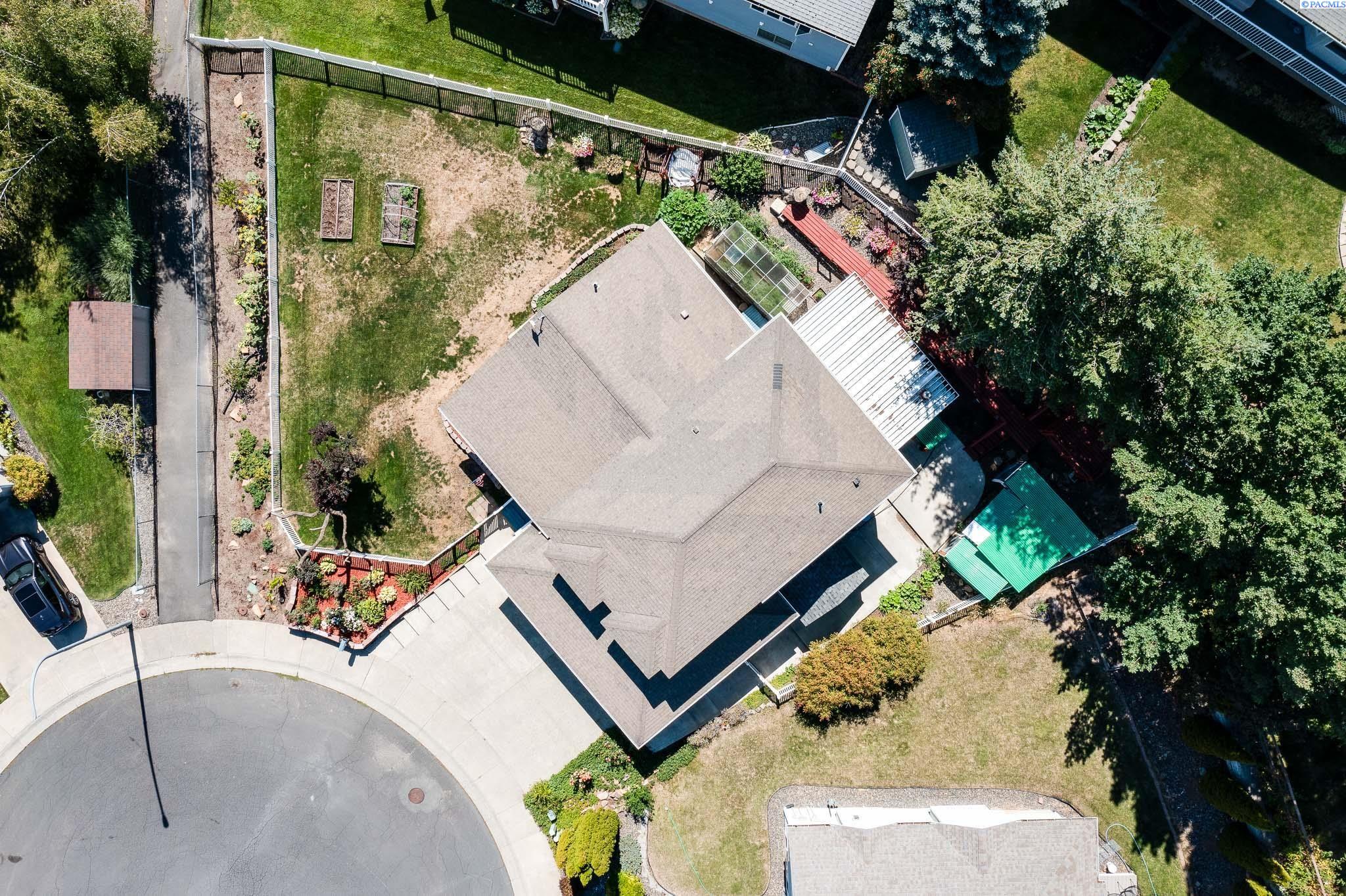 485 NW Thomas Street