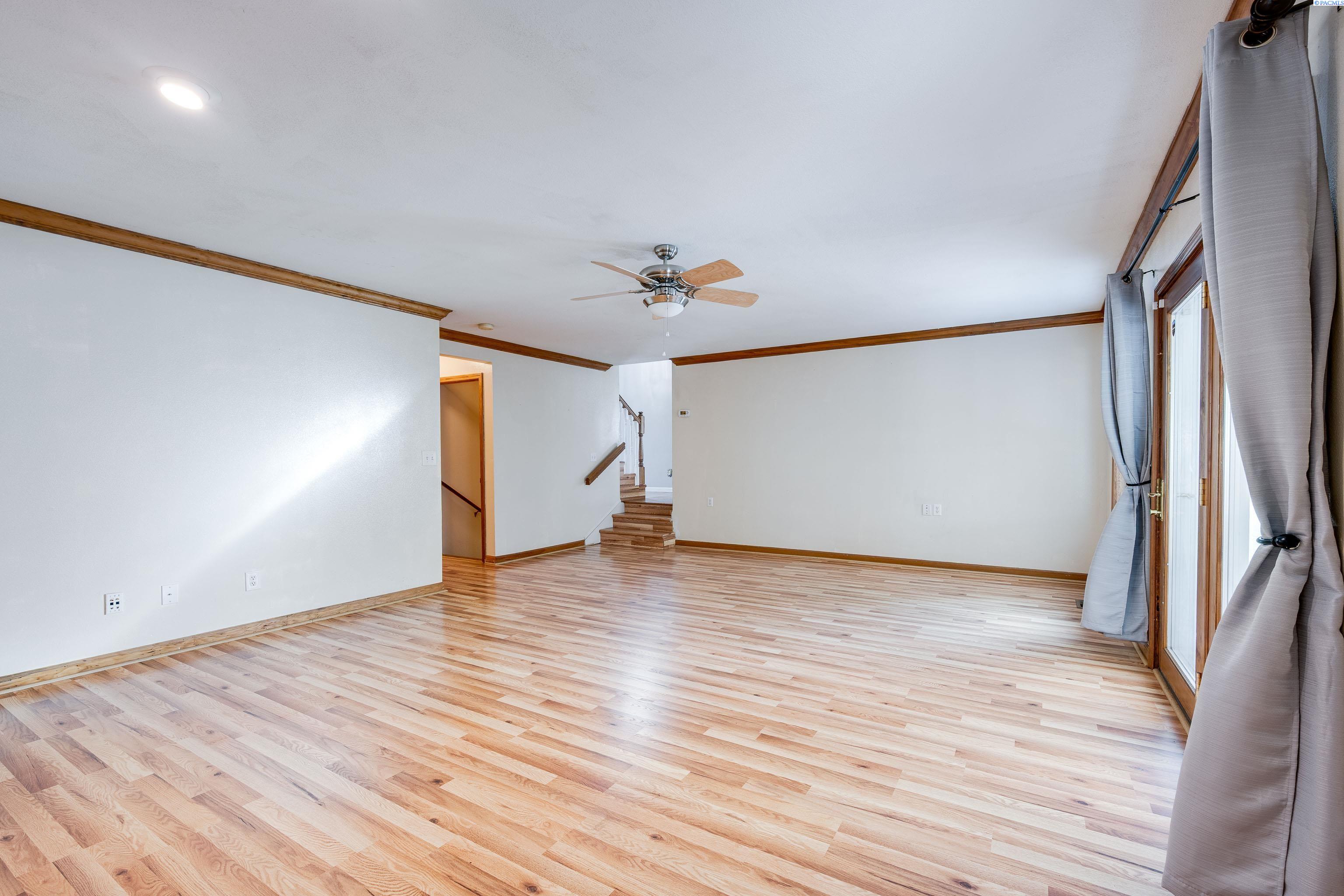 485 NW Thomas Street