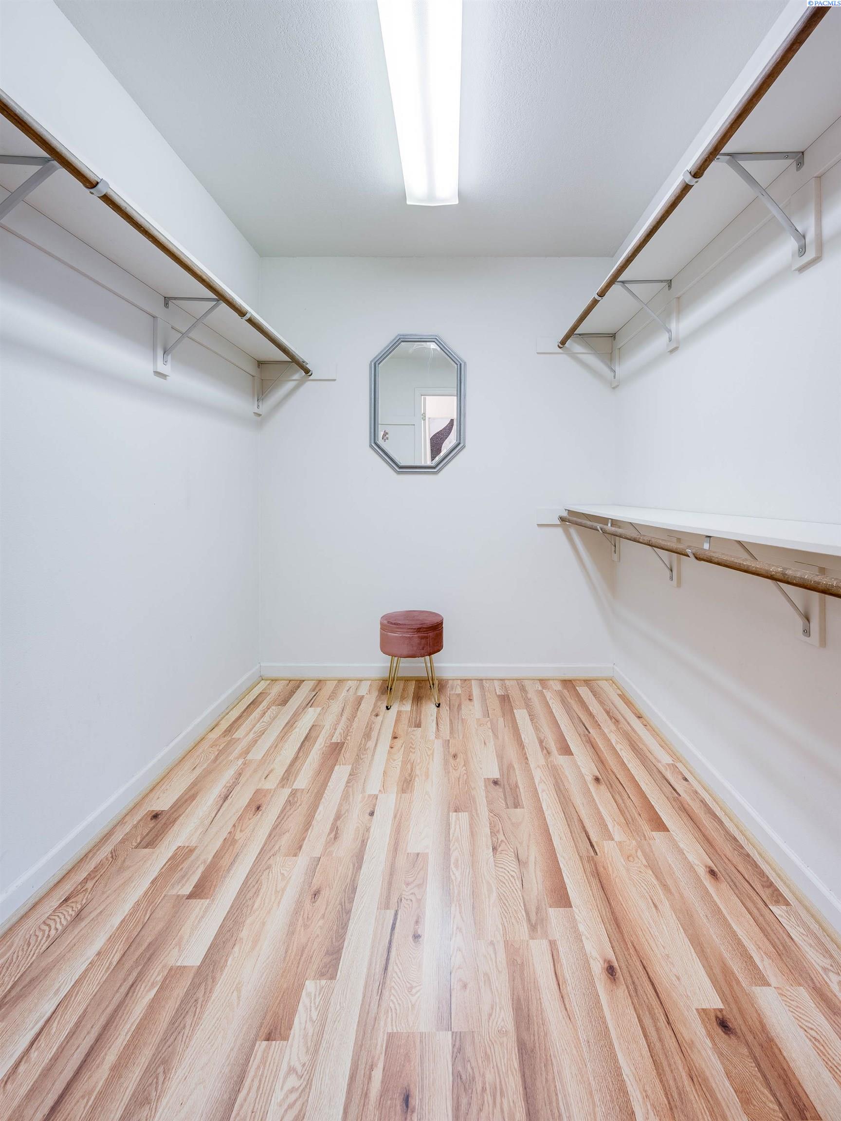 485 NW Thomas Street