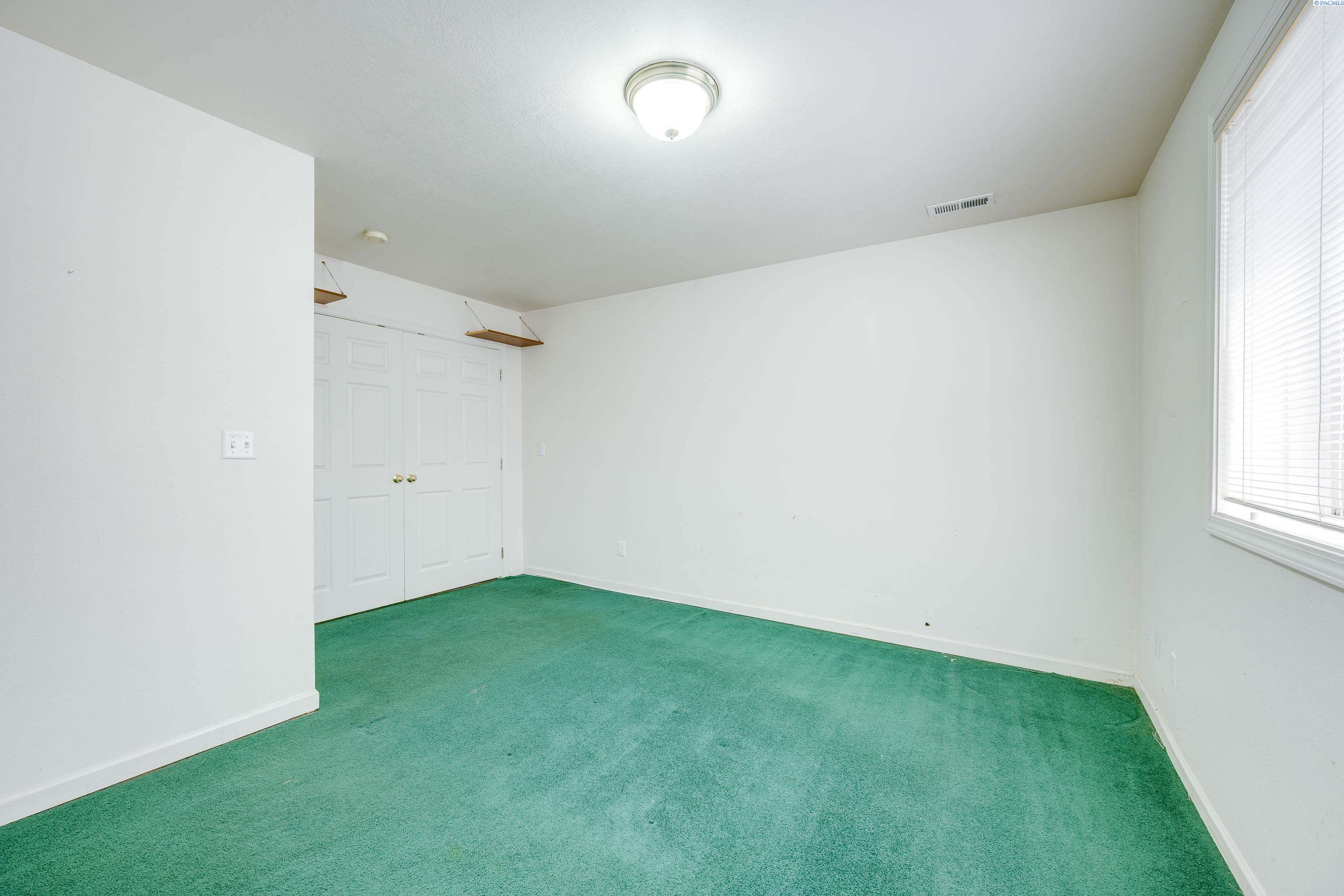 485 NW Thomas Street