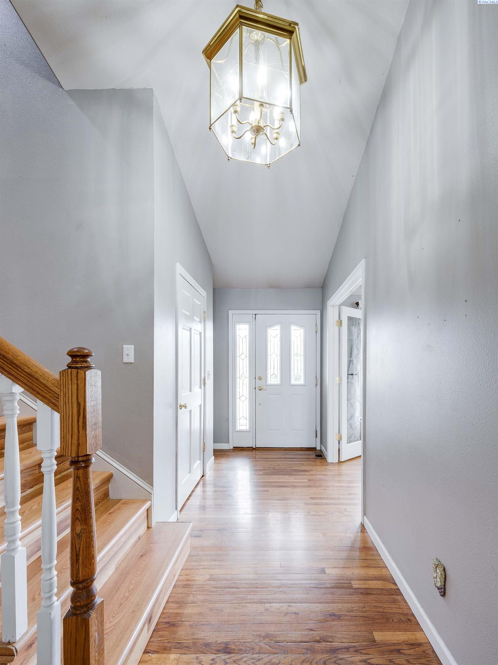 485 NW Thomas Street