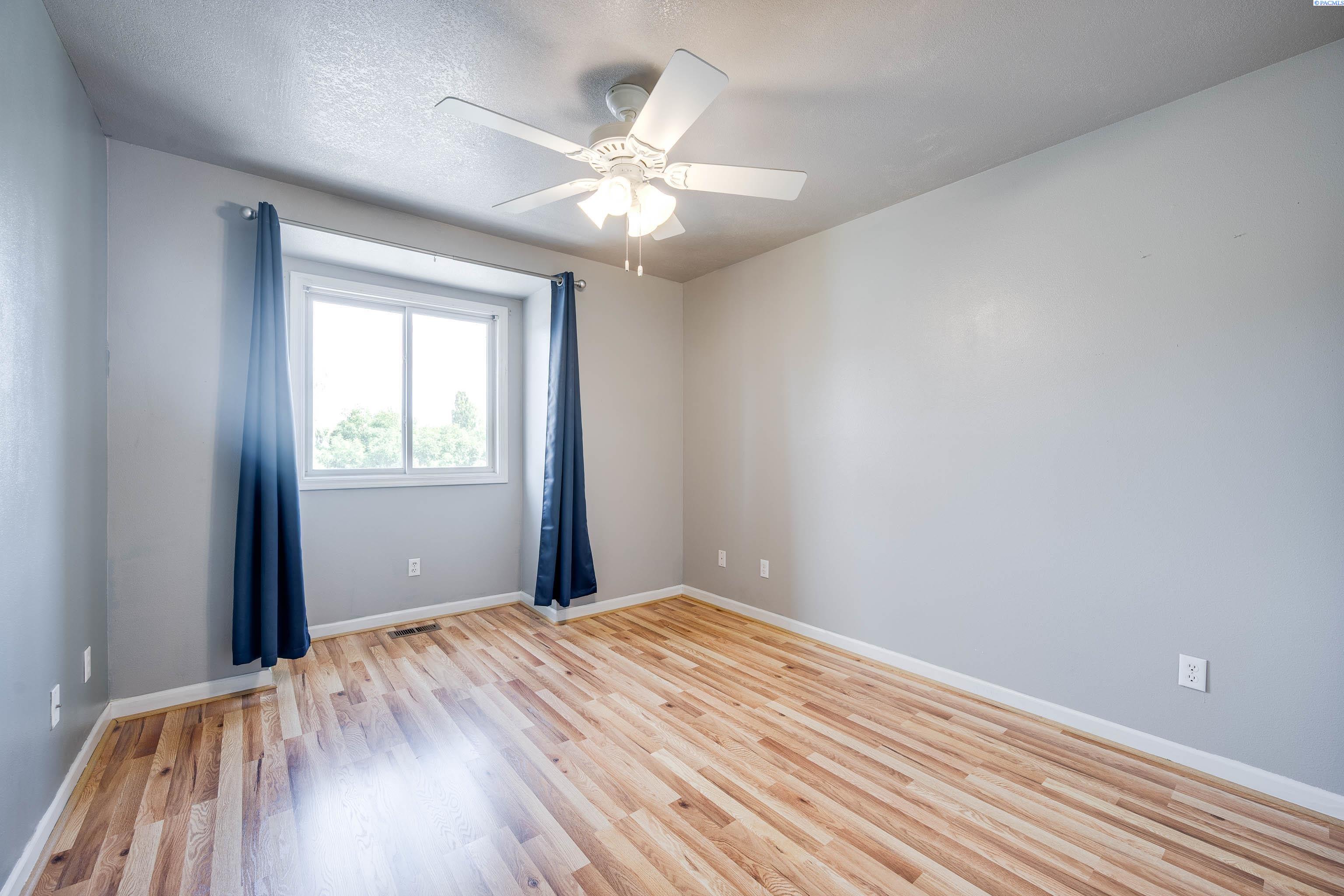 485 NW Thomas Street