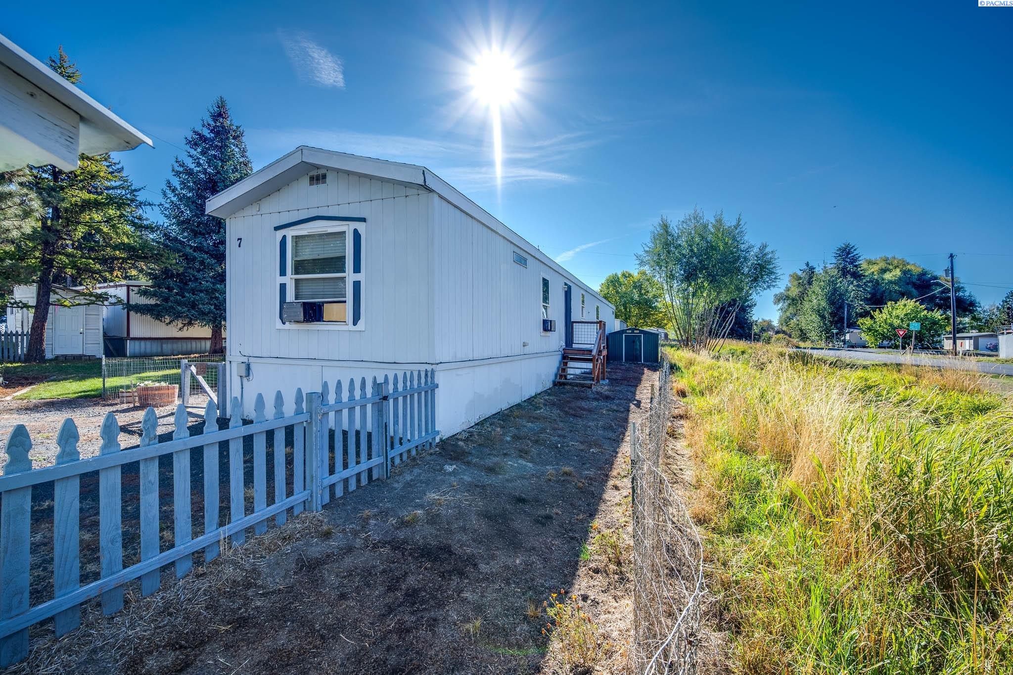 200 E Woodworth St # 7