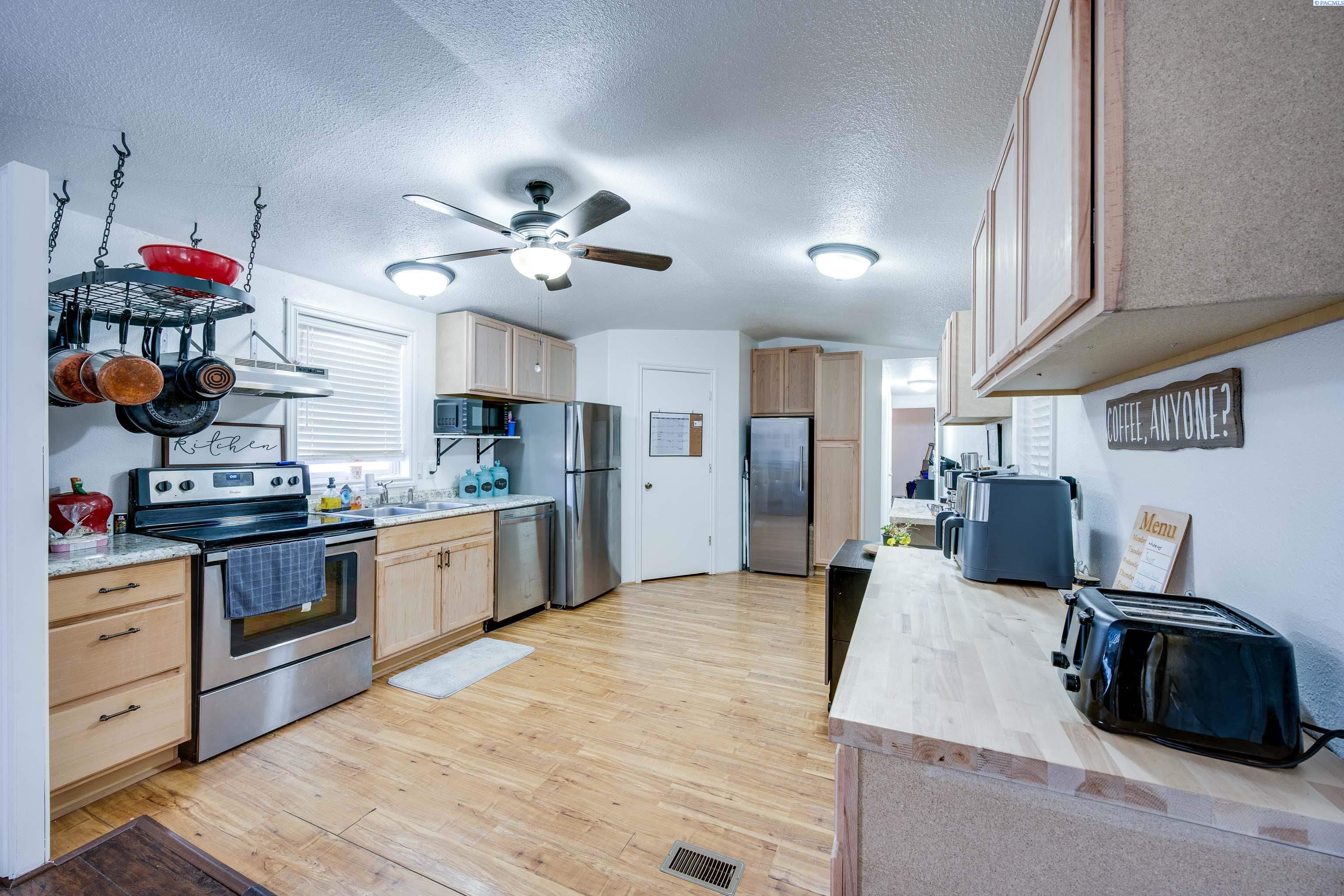 200 E Woodworth St # 7