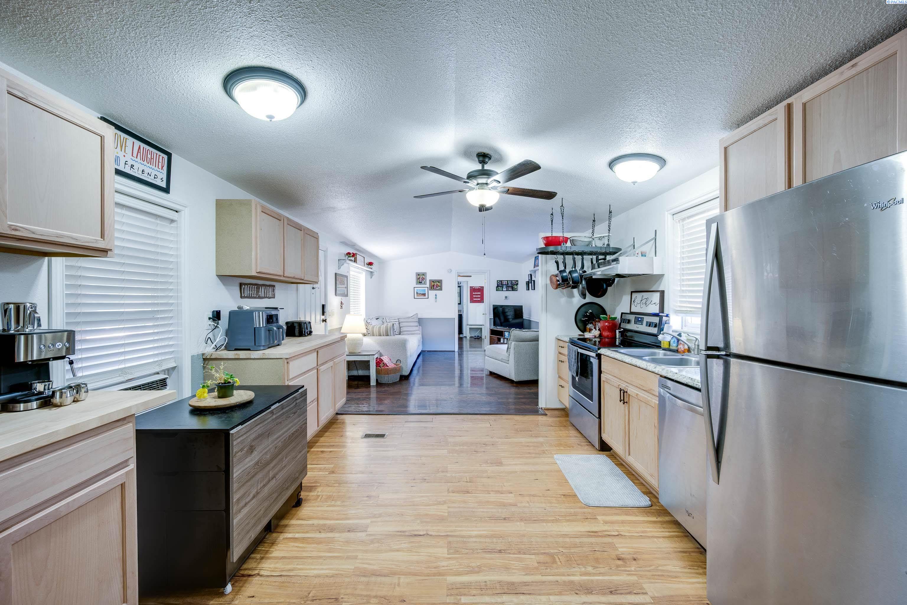 200 E Woodworth St # 7