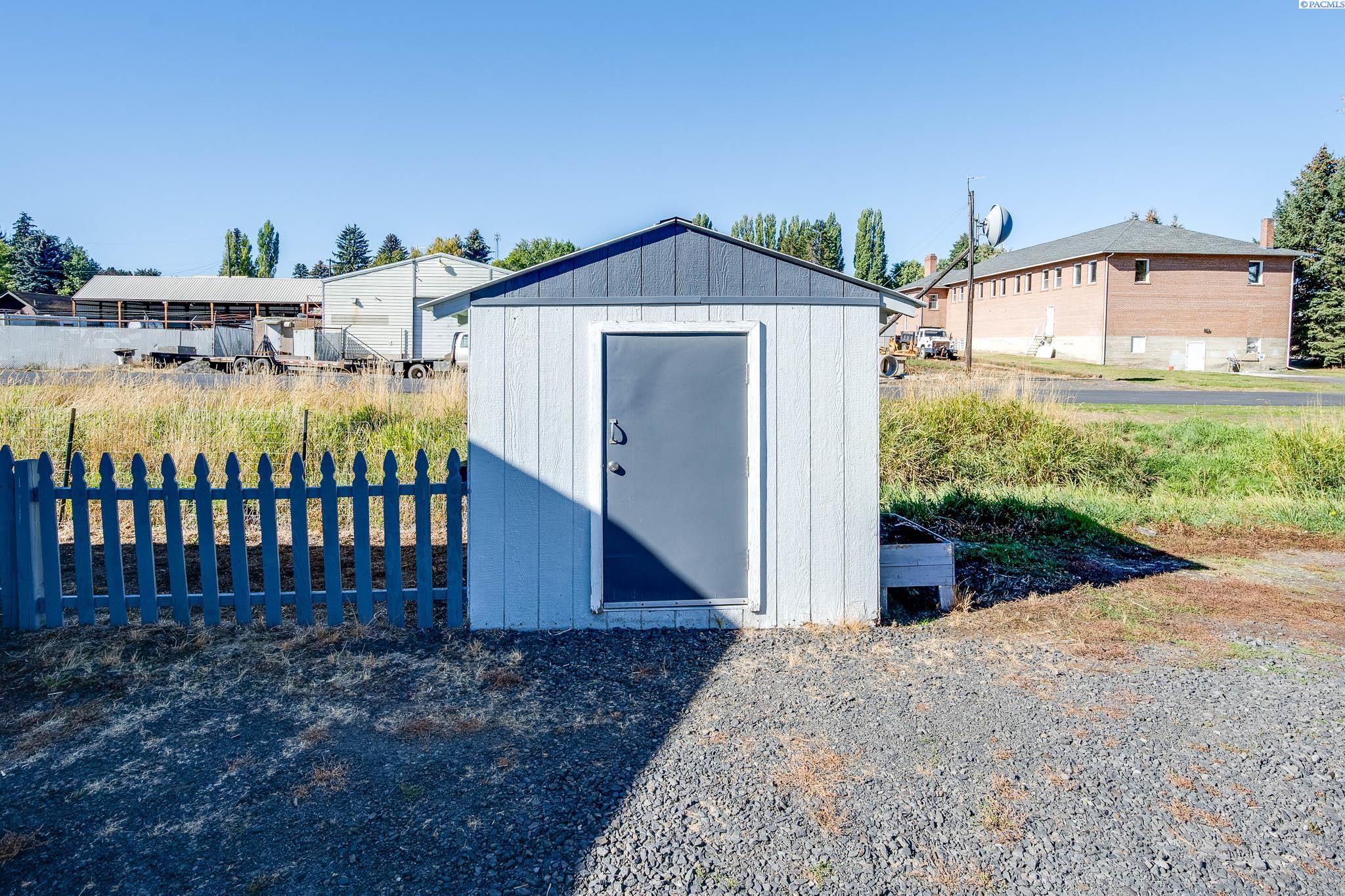 200 E Woodworth St # 7