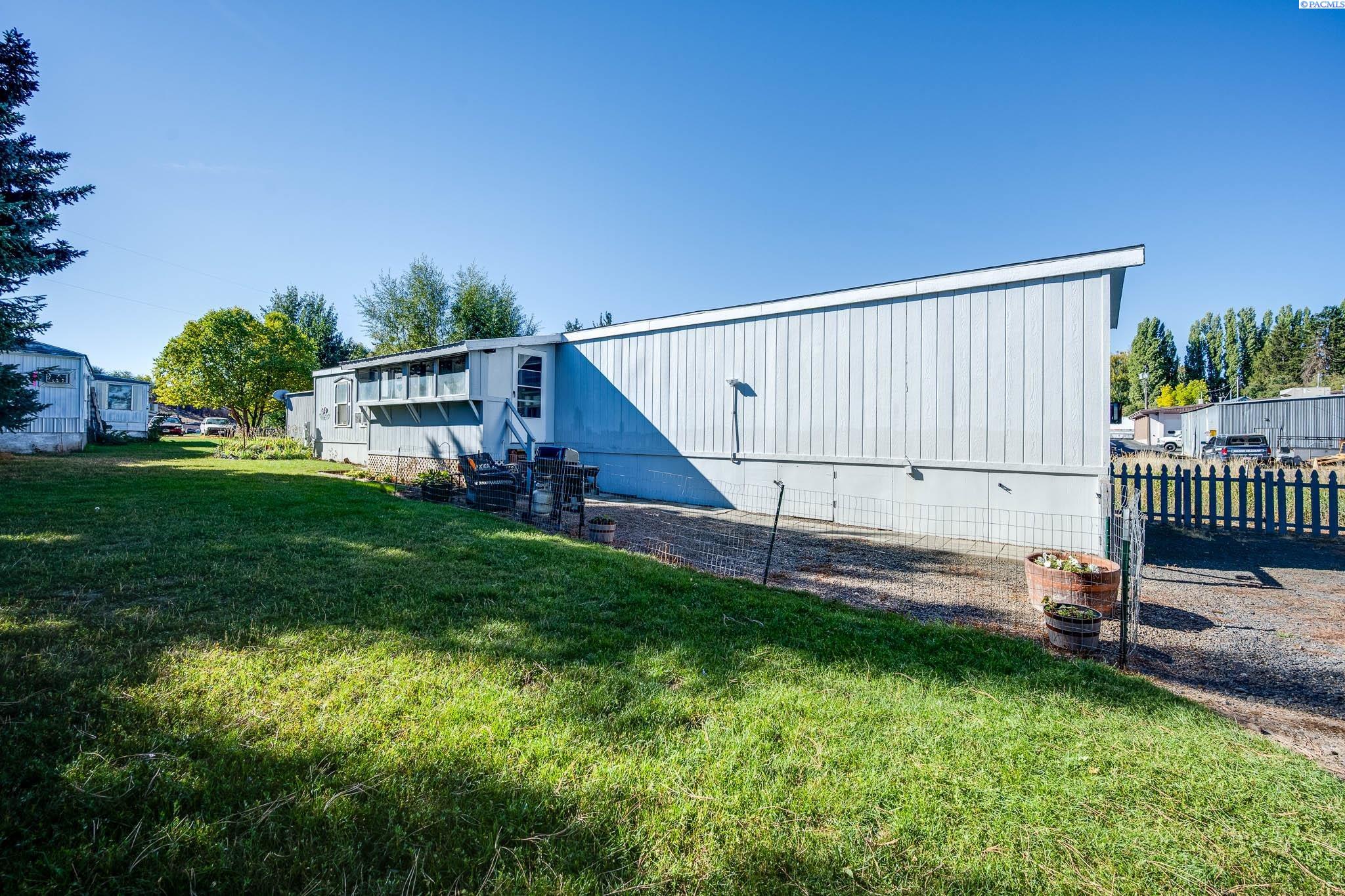 200 E Woodworth St # 7