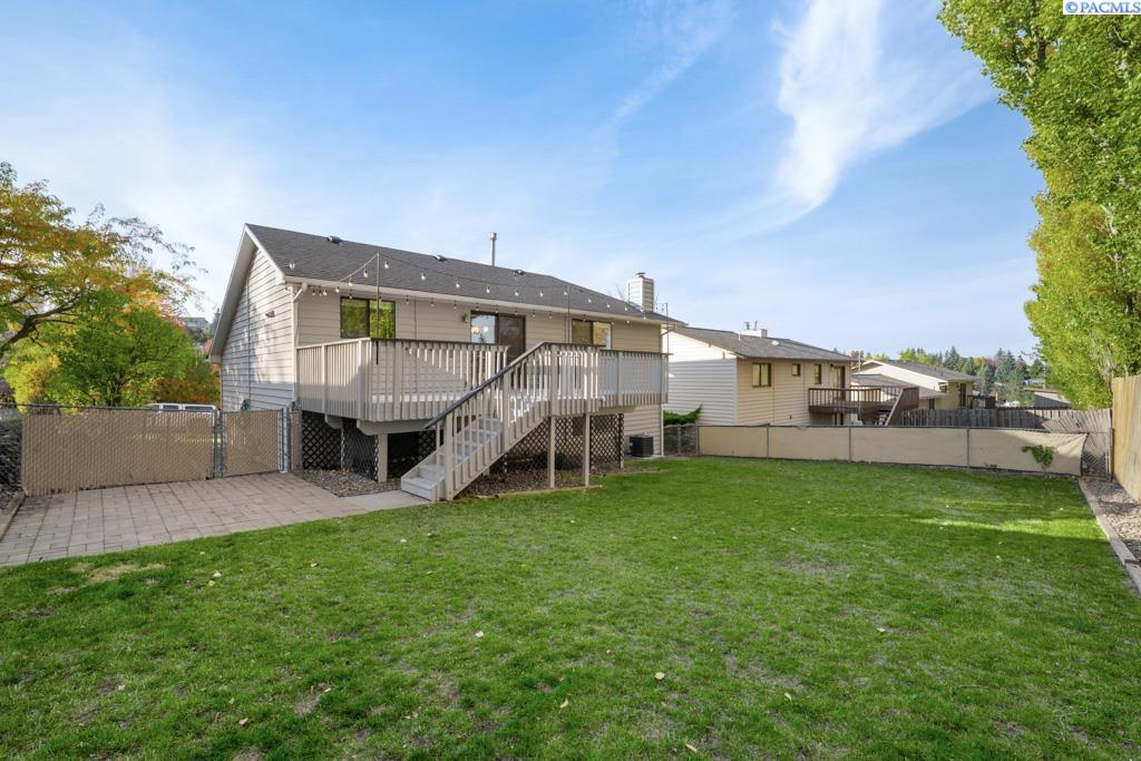 1330 SW Wadleigh Dr