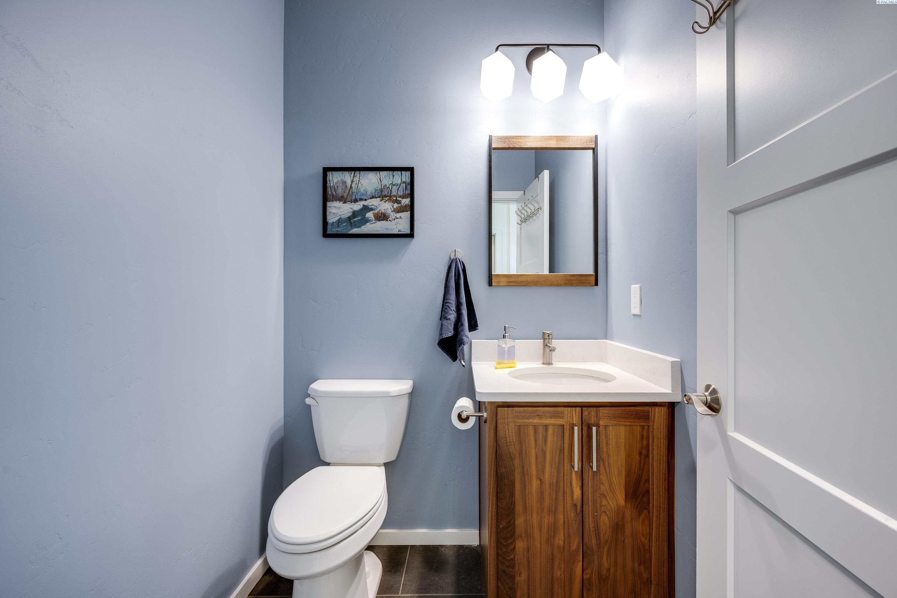 1325 SW Panorama Drive