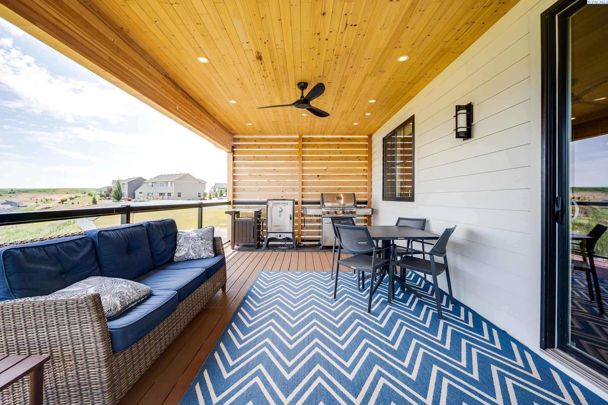 1325 SW Panorama Drive