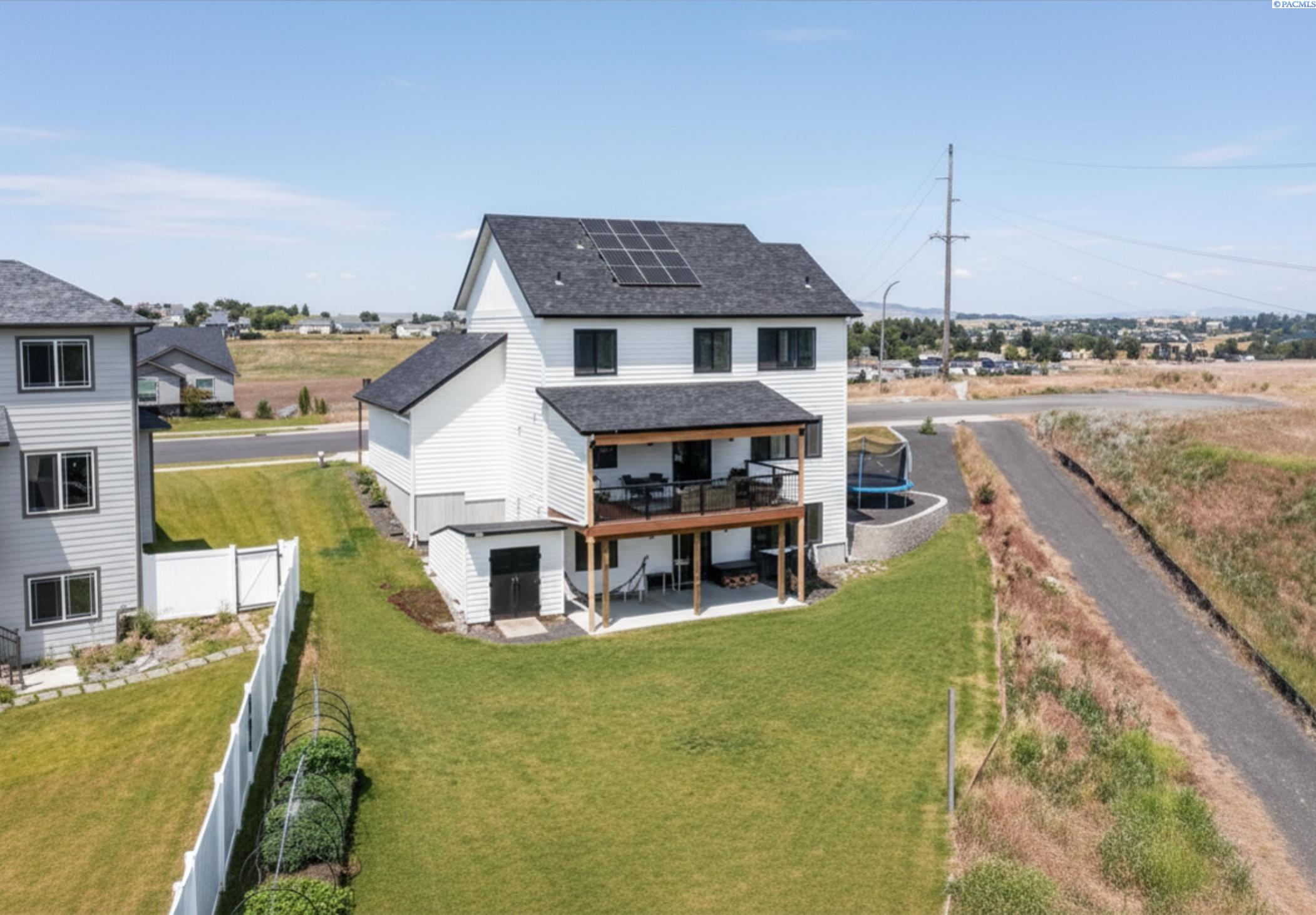 1325 SW Panorama Drive