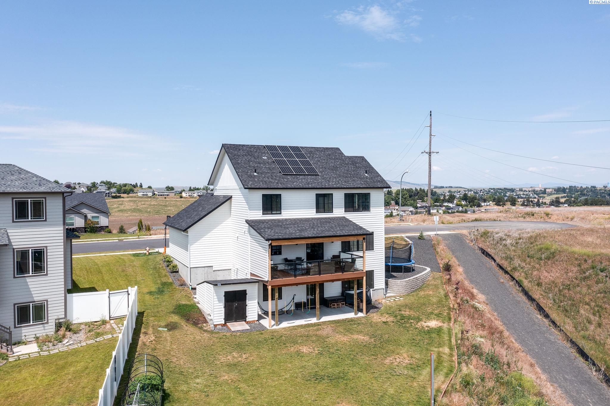 1325 SW Panorama Drive