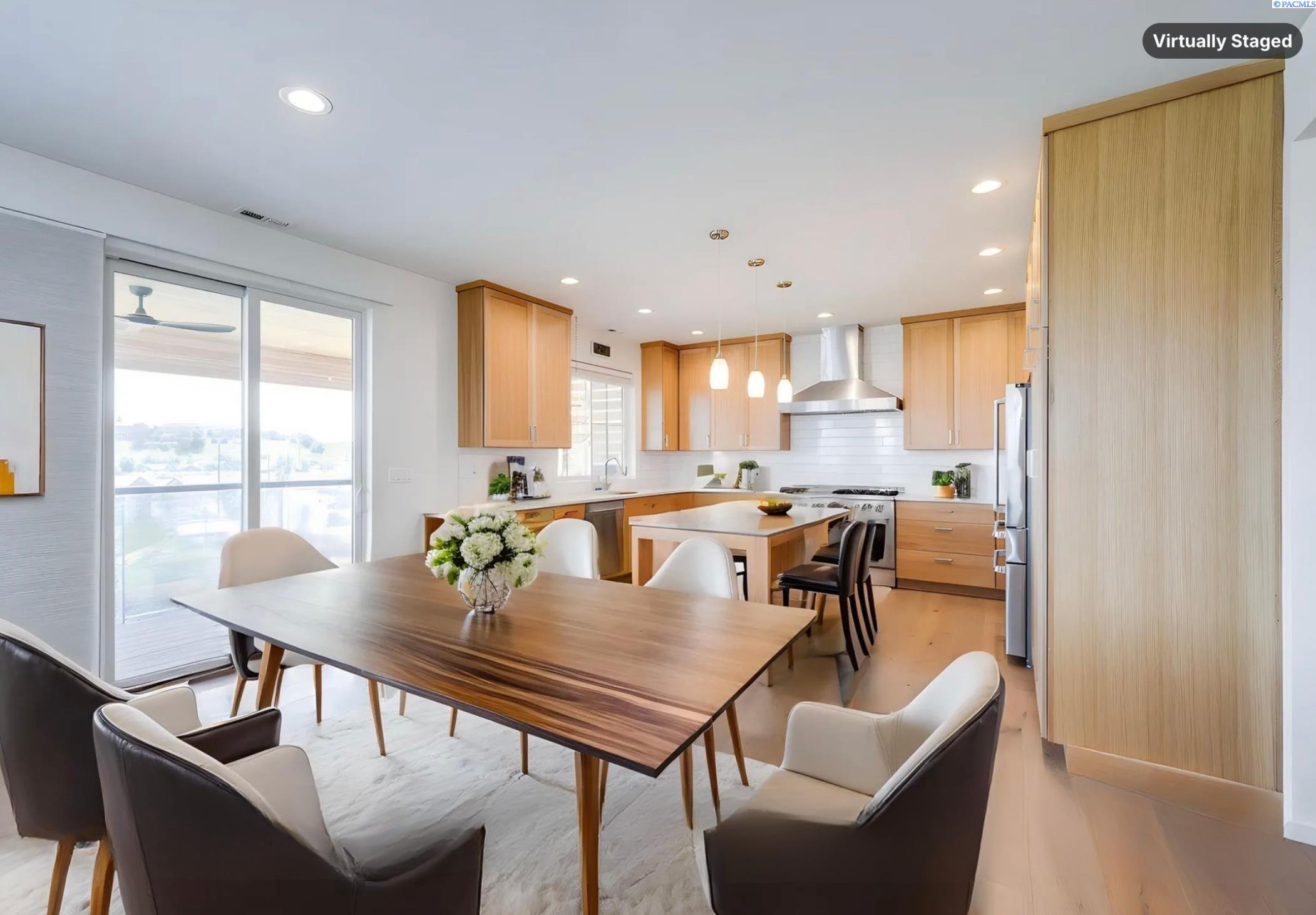 1325 SW Panorama Drive