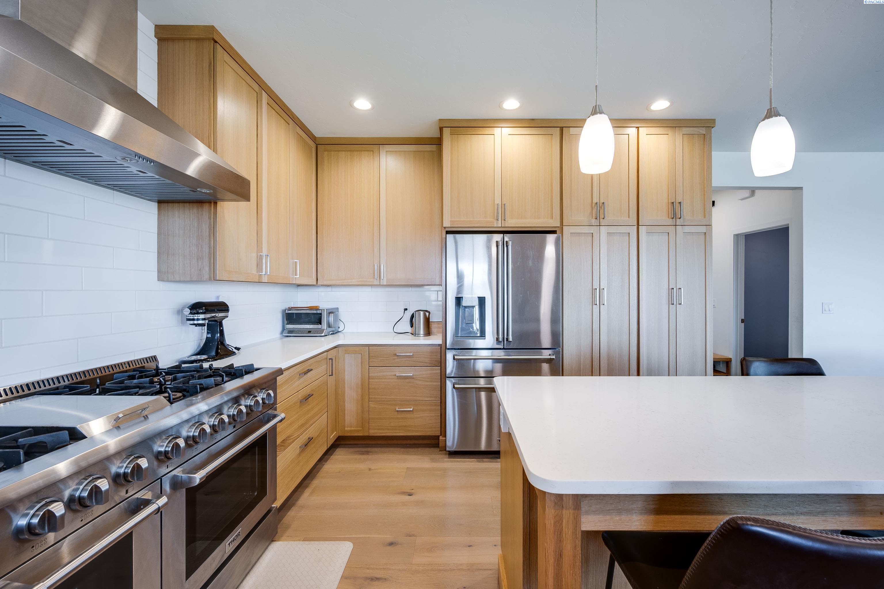 1325 SW Panorama Drive