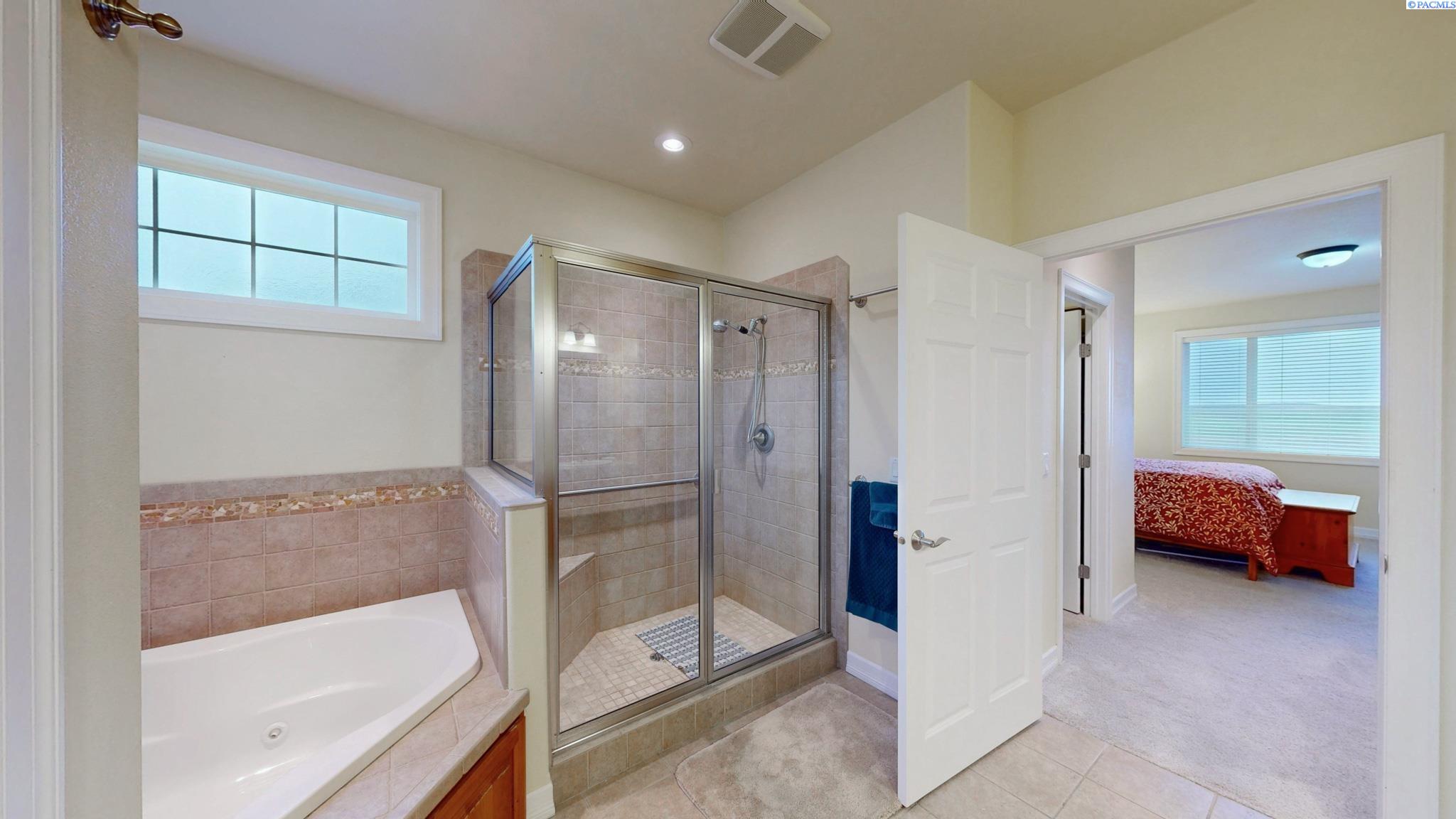 635 SW Sundance Ct.