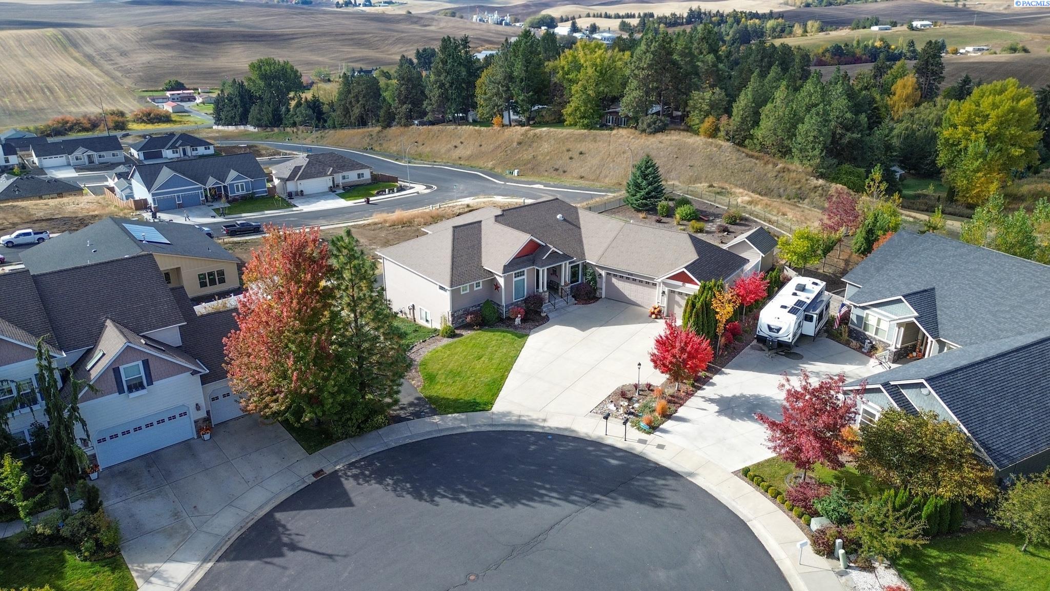 635 SW Sundance Ct.