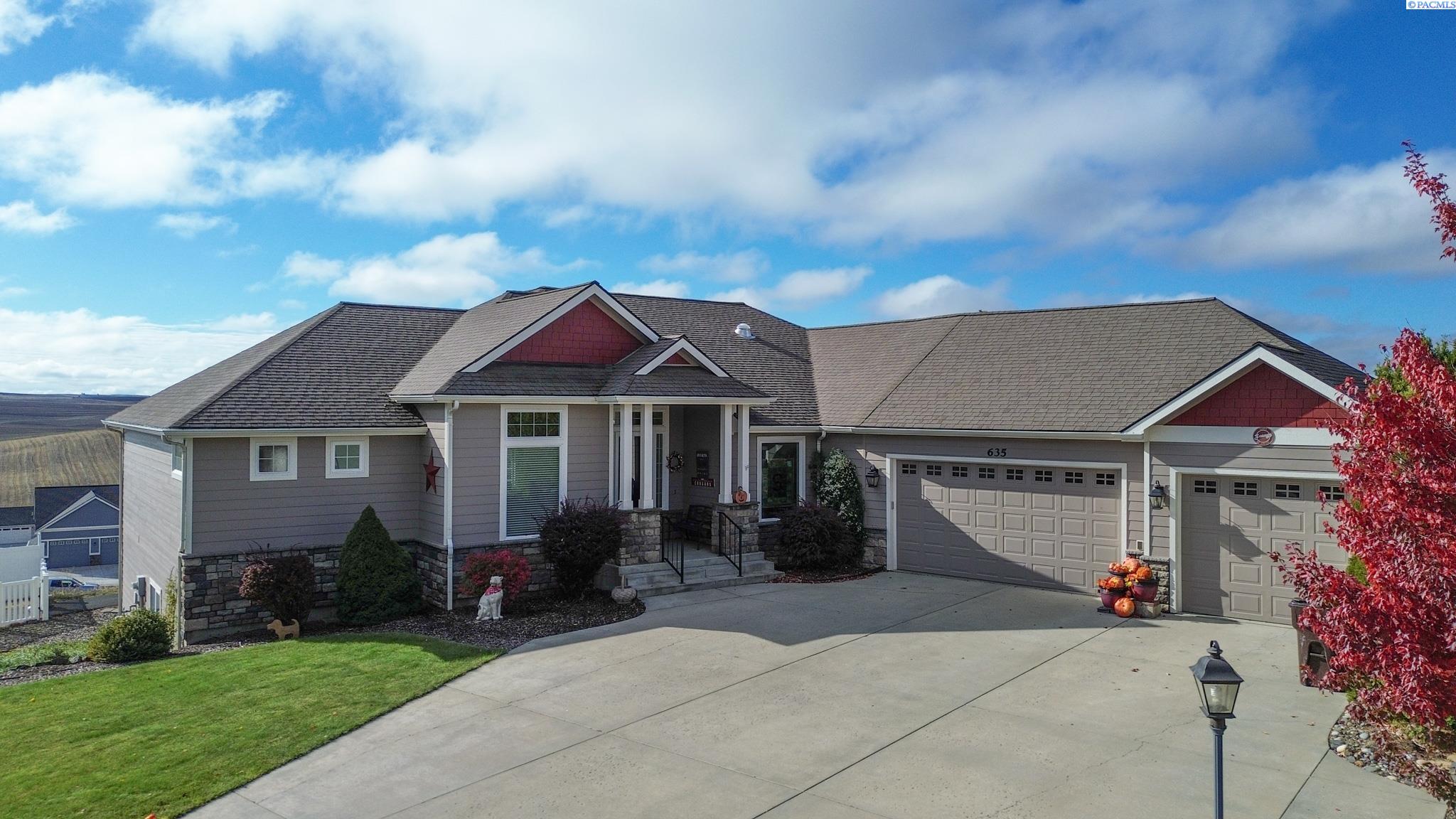 635 SW Sundance Ct.