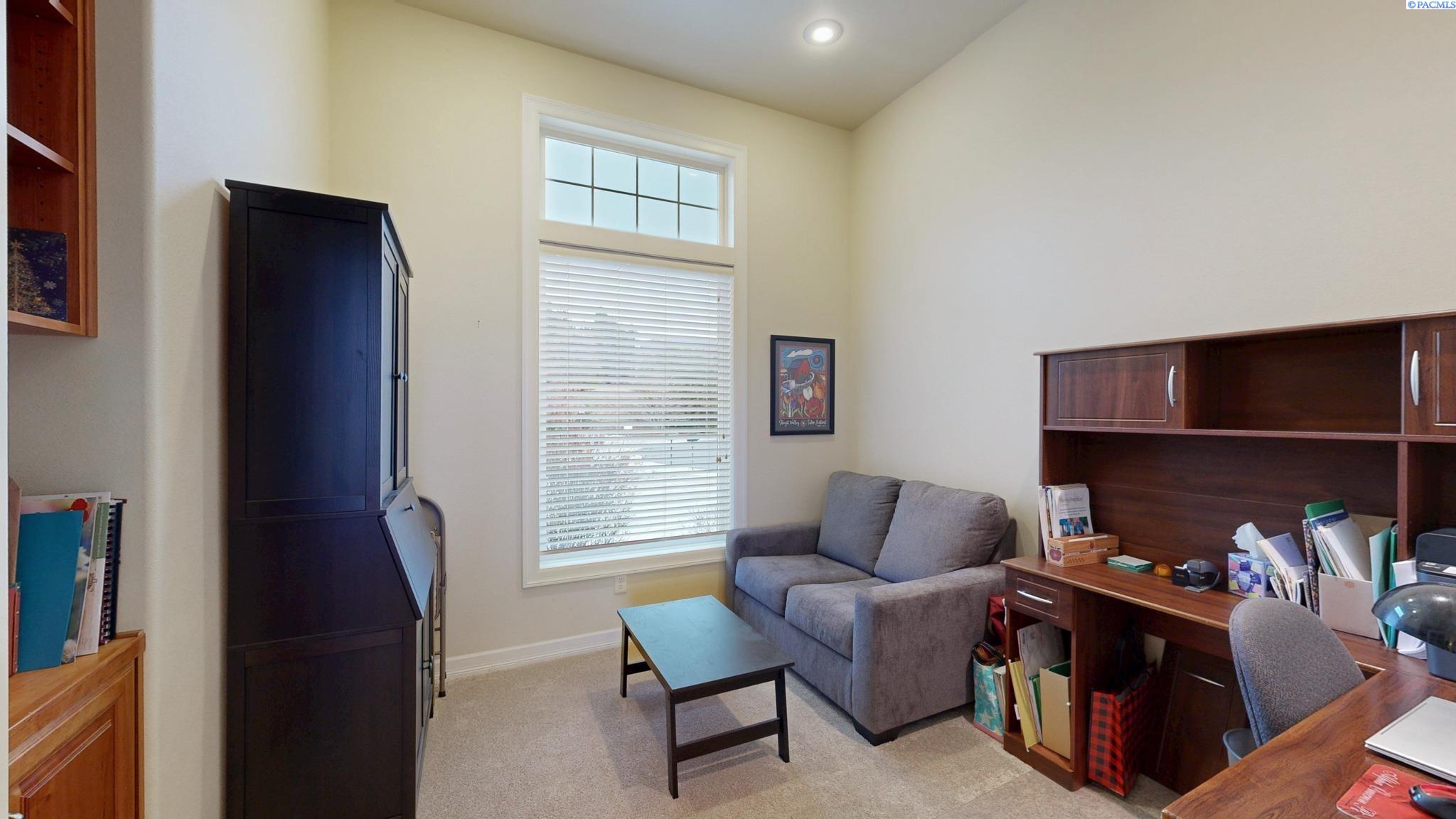 635 SW Sundance Ct.