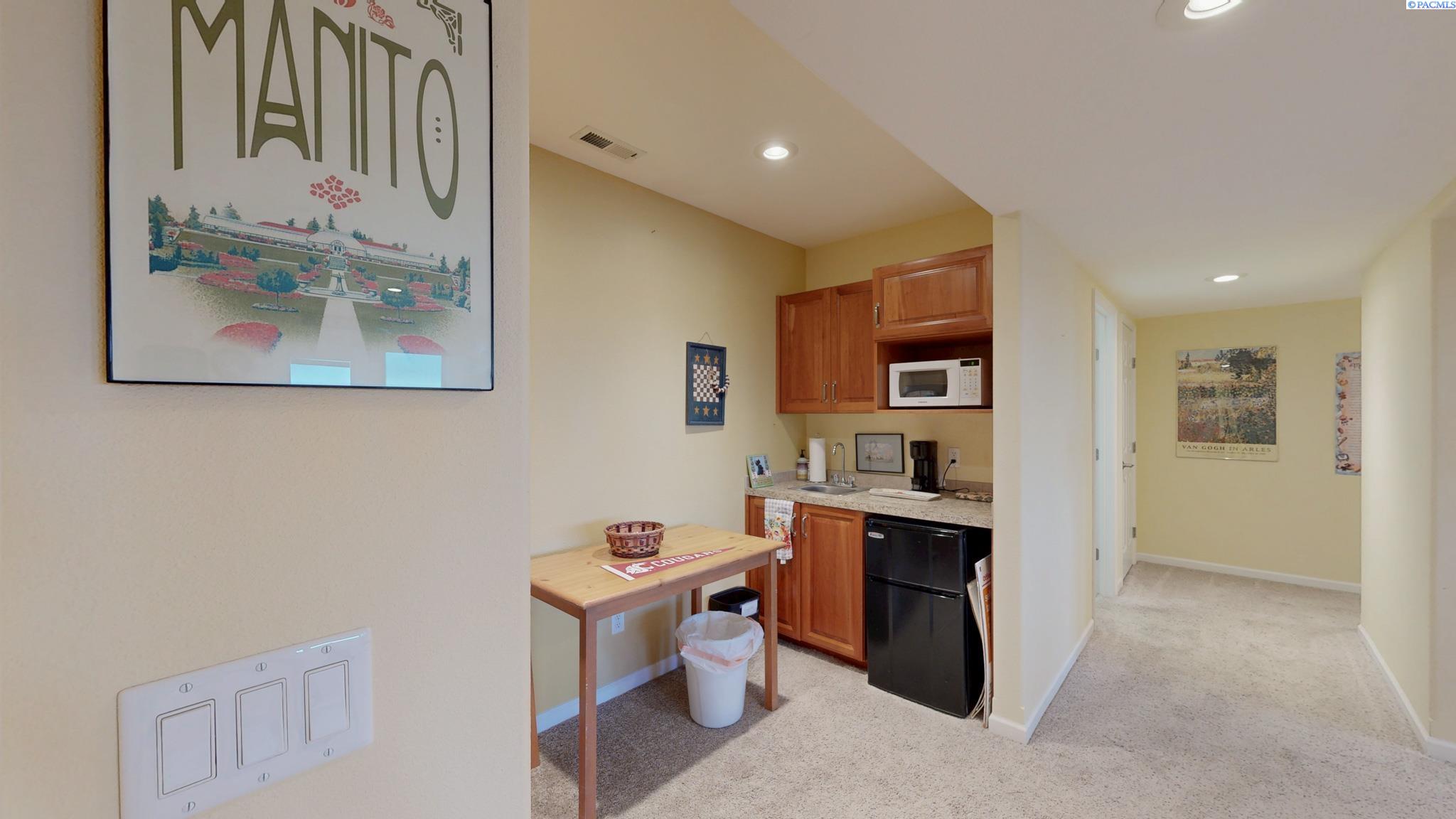 635 SW Sundance Ct.