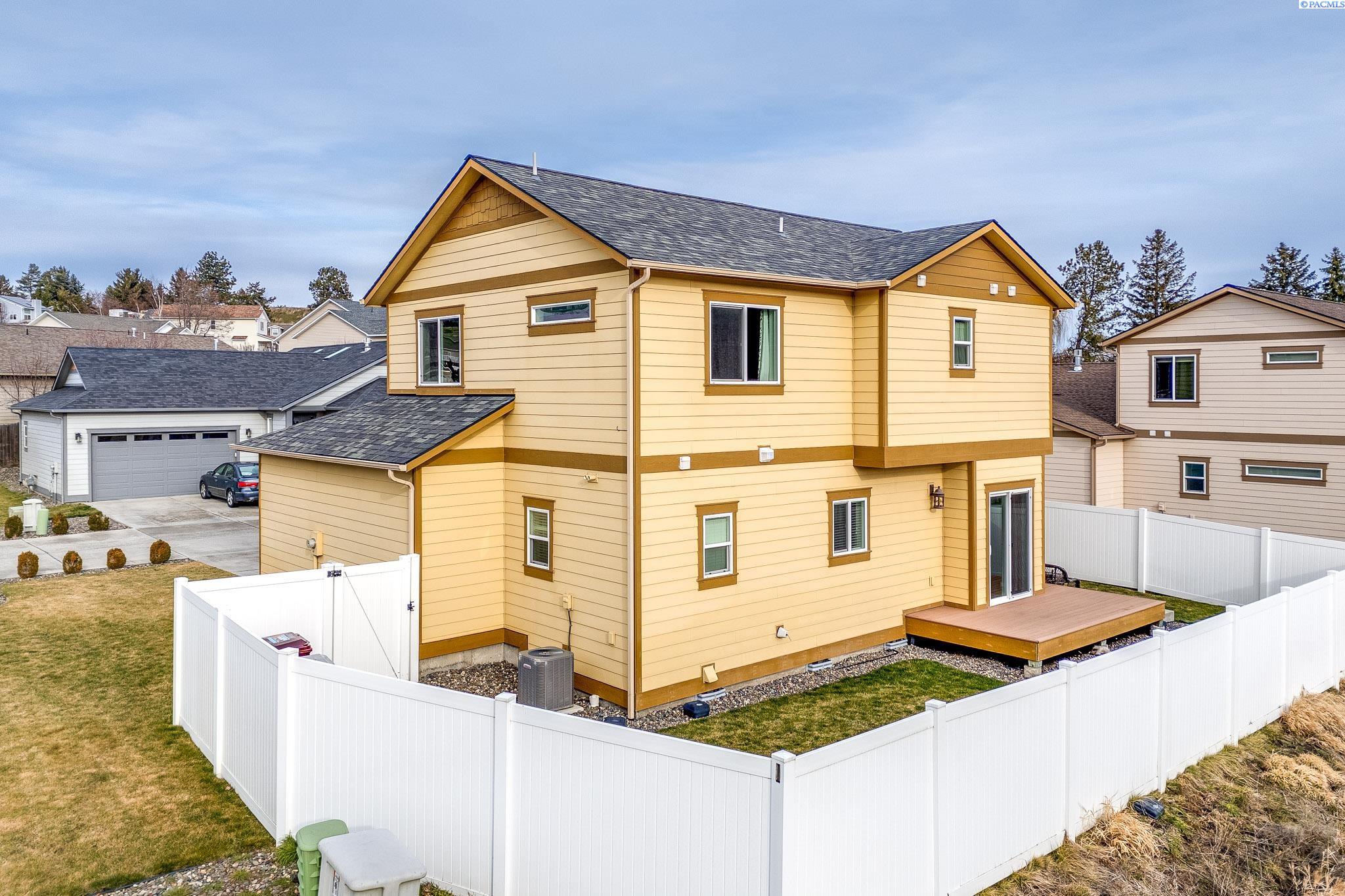 1000 SW Marcia Dr