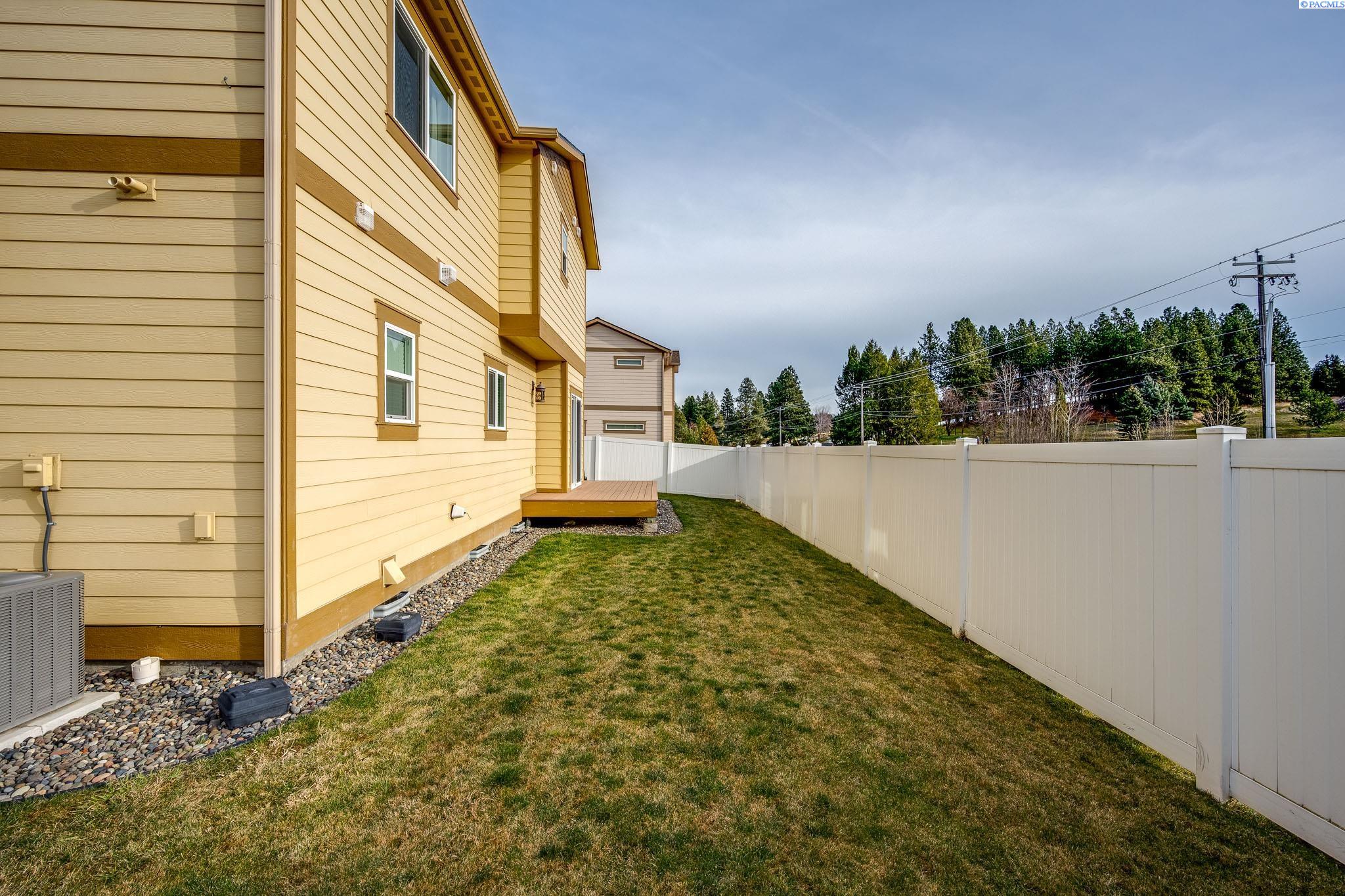 1000 SW Marcia Dr