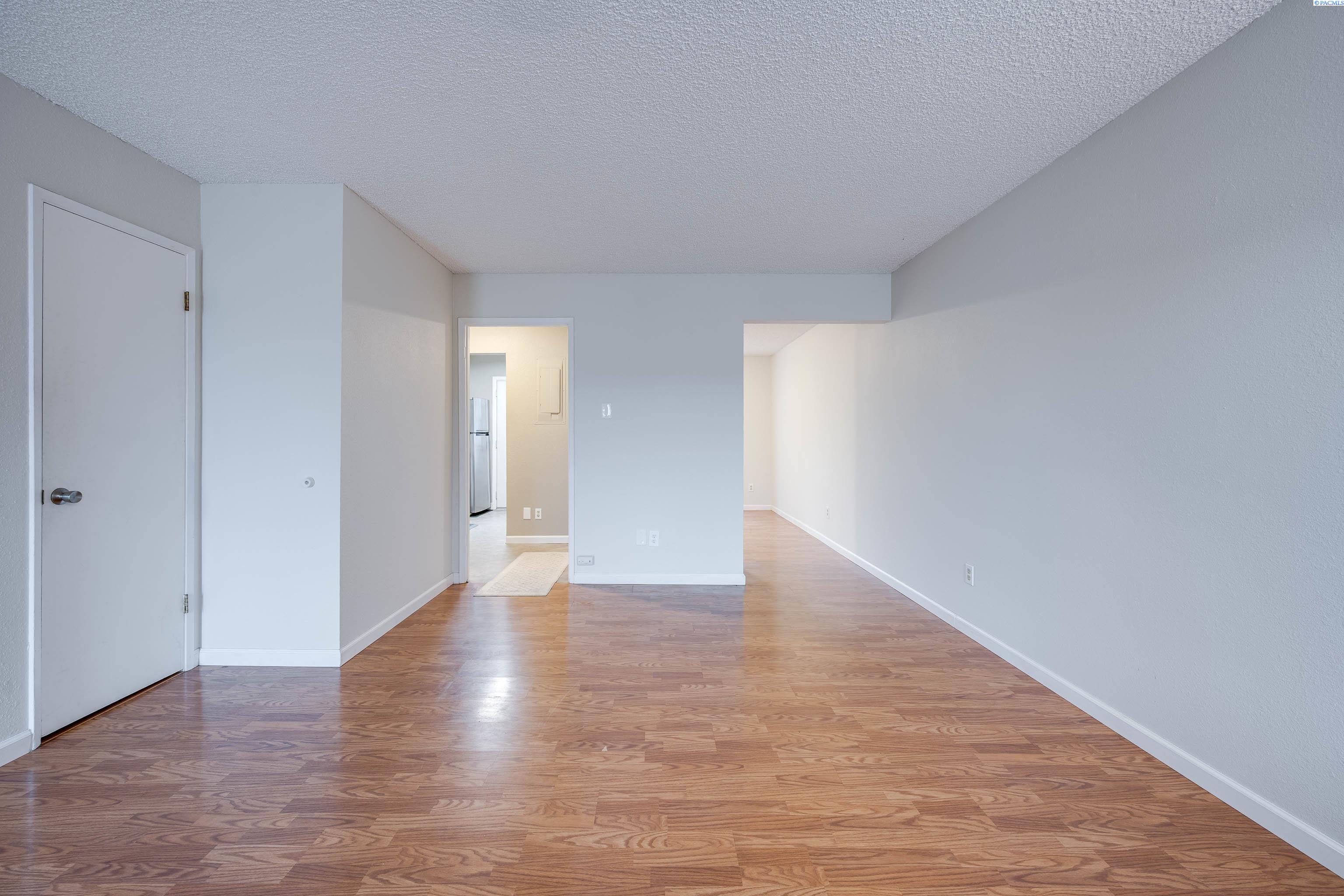 600 SW Crestview St #2