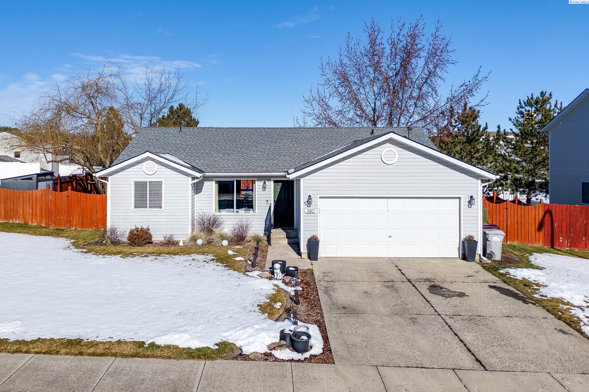 380 NW Terre View Dr