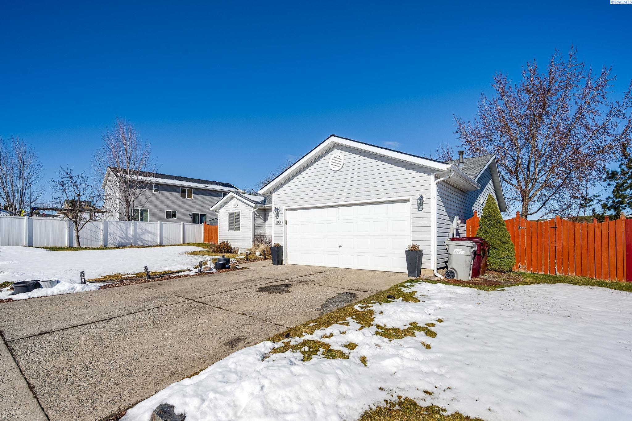 380 NW Terre View Dr