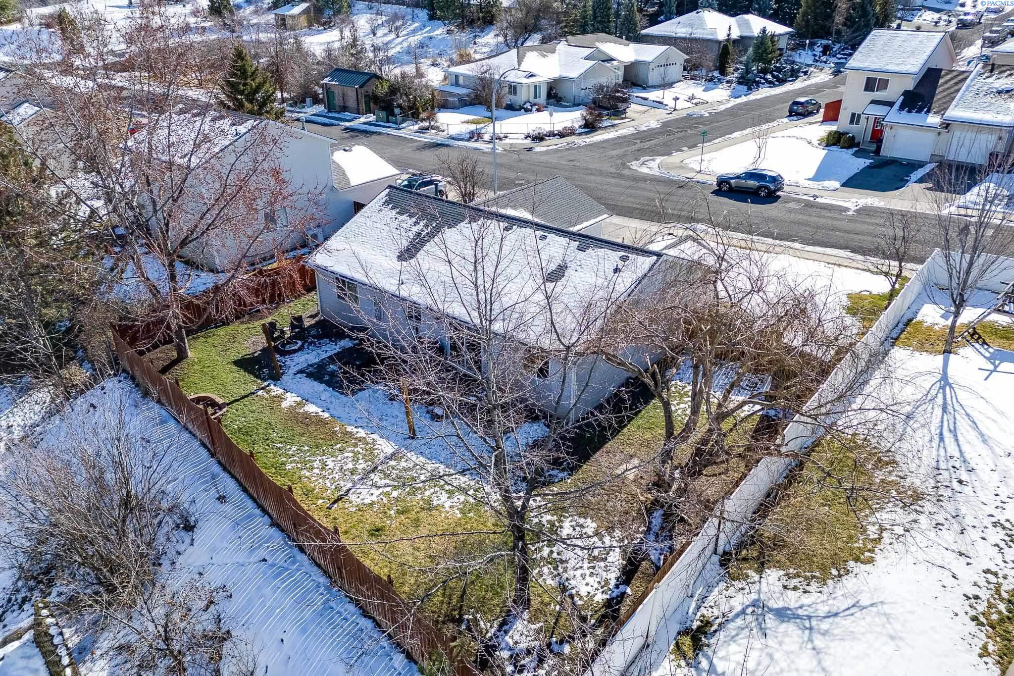 380 NW Terre View Dr