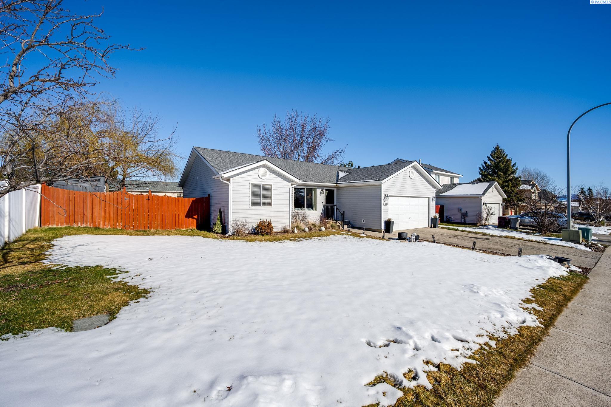 380 NW Terre View Dr