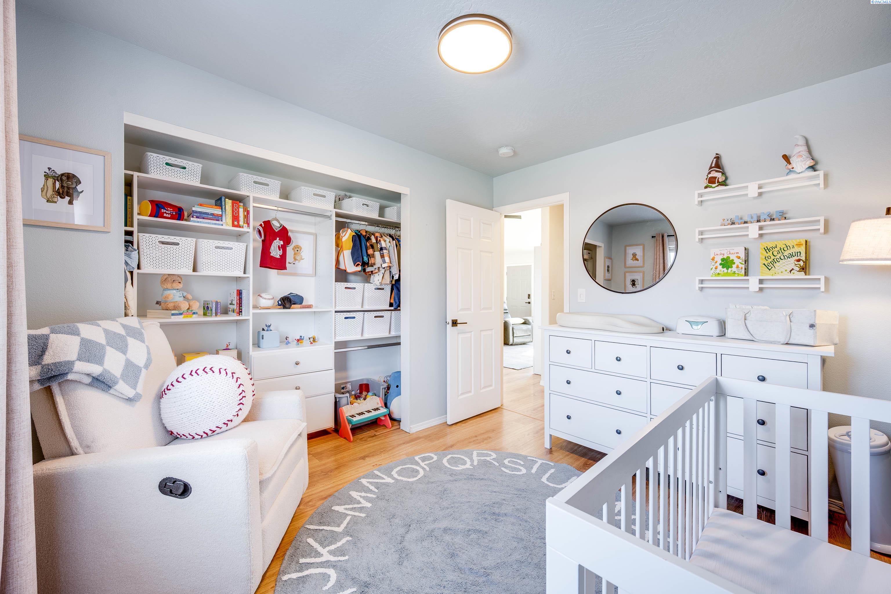 380 NW Terre View Dr