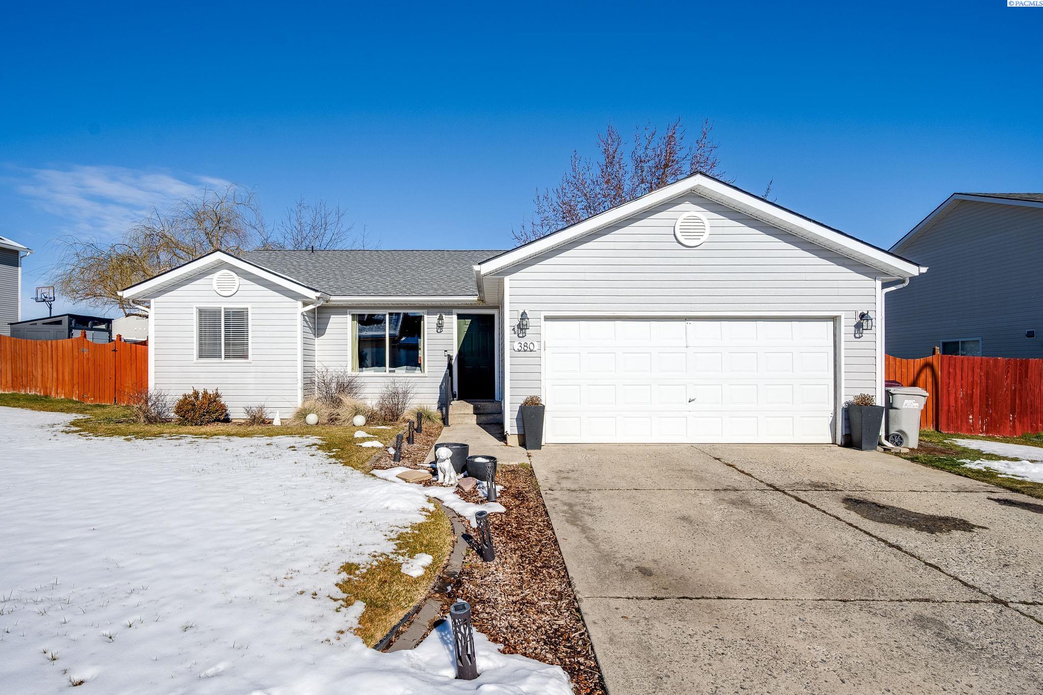 380 NW Terre View Dr