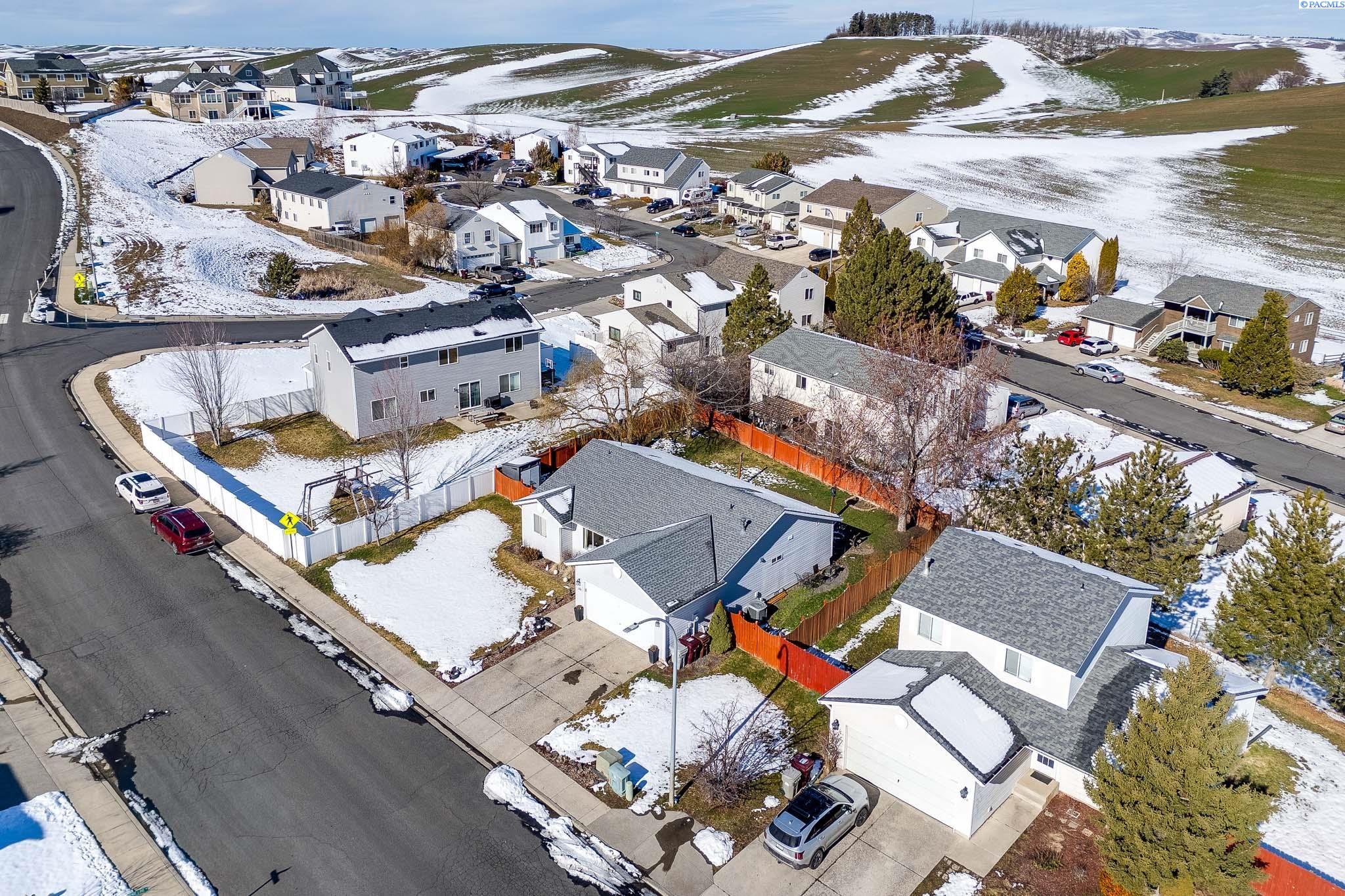 380 NW Terre View Dr