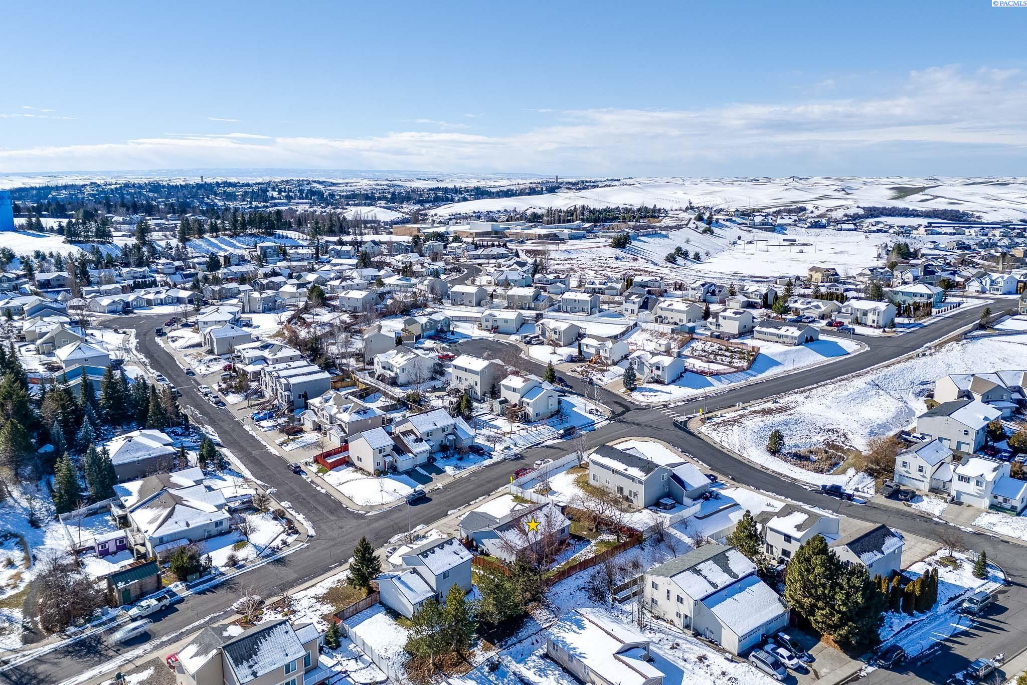 380 NW Terre View Dr