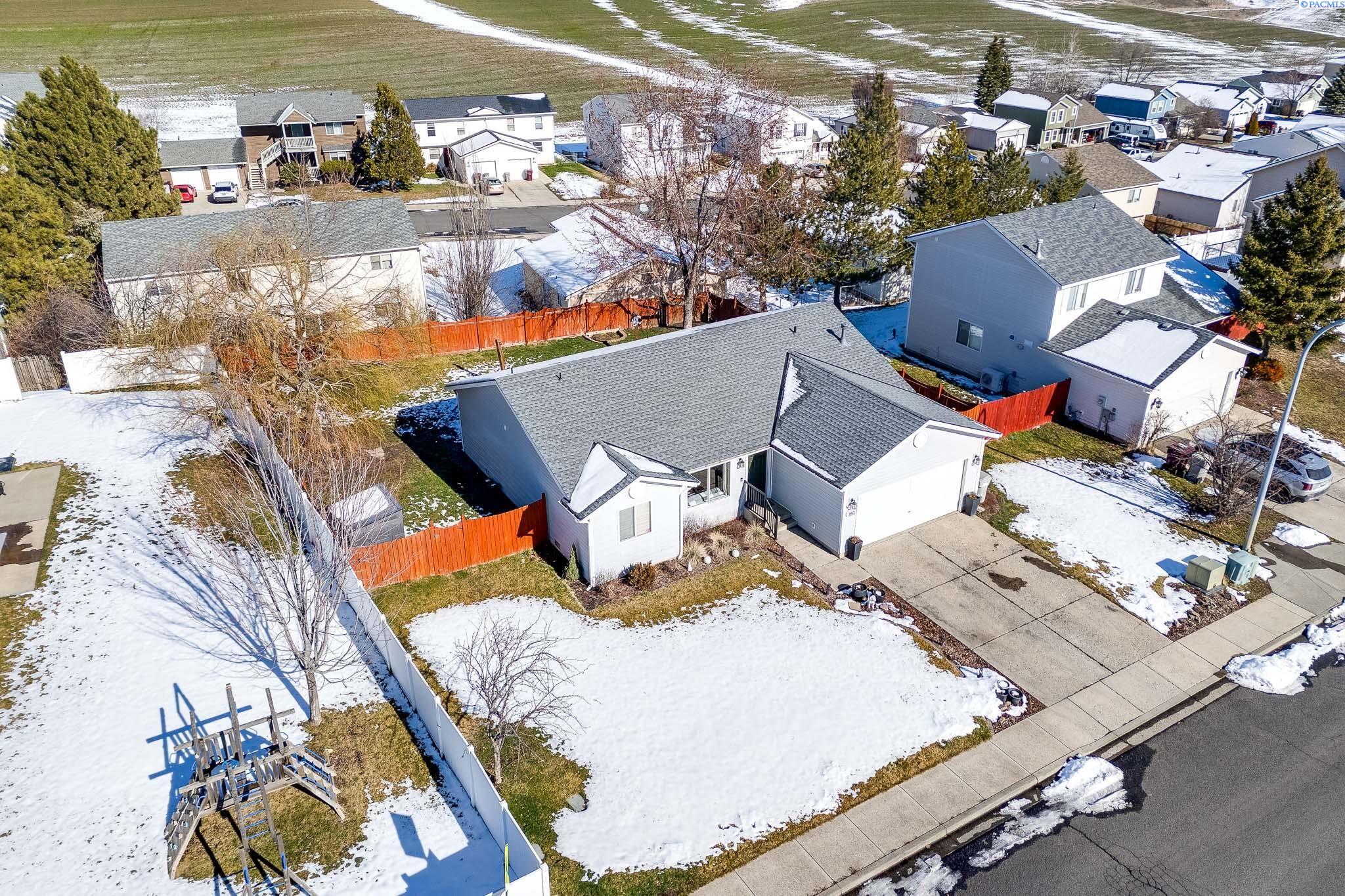 380 NW Terre View Dr