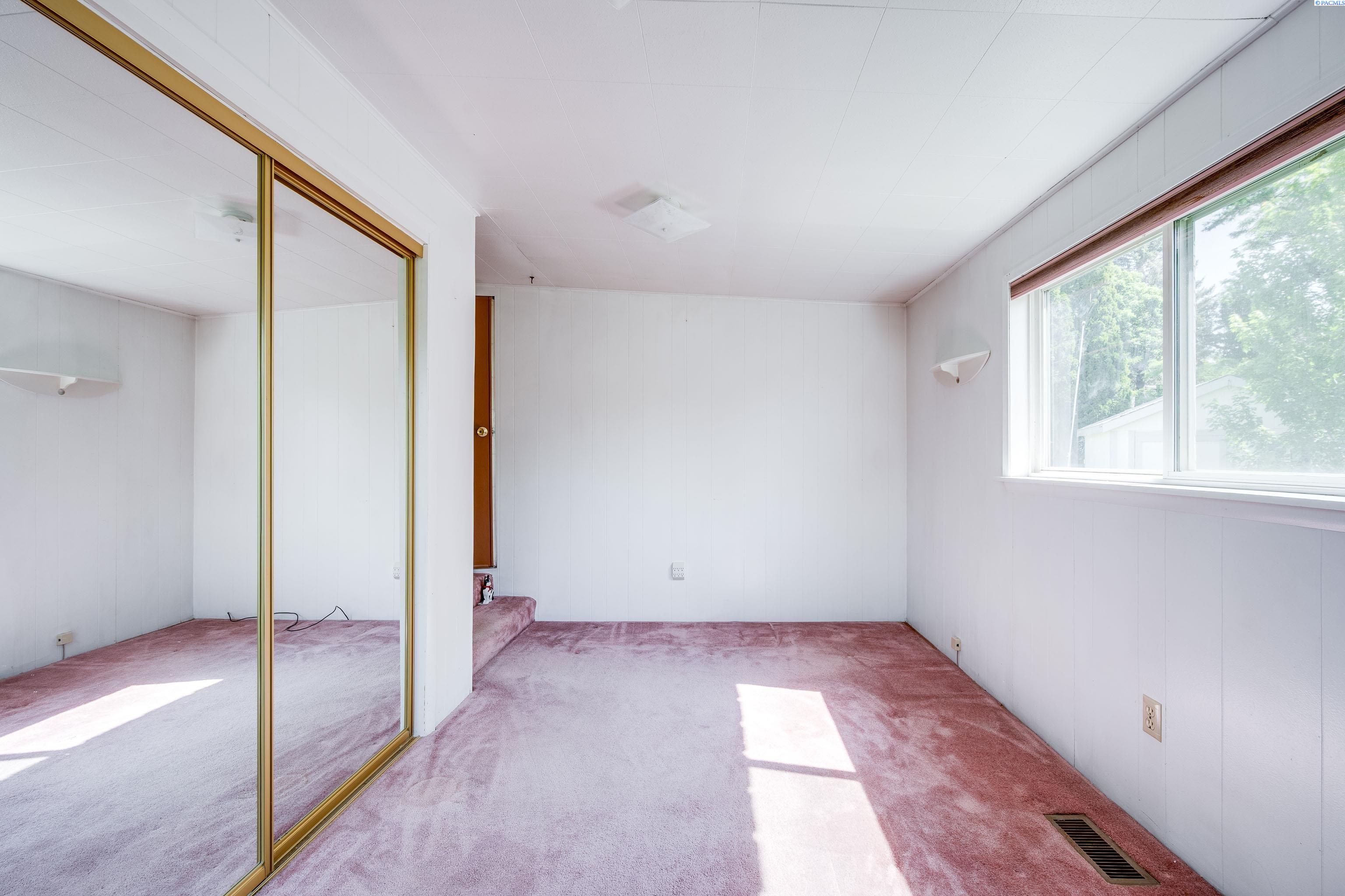 605 NW Fisk Street #42