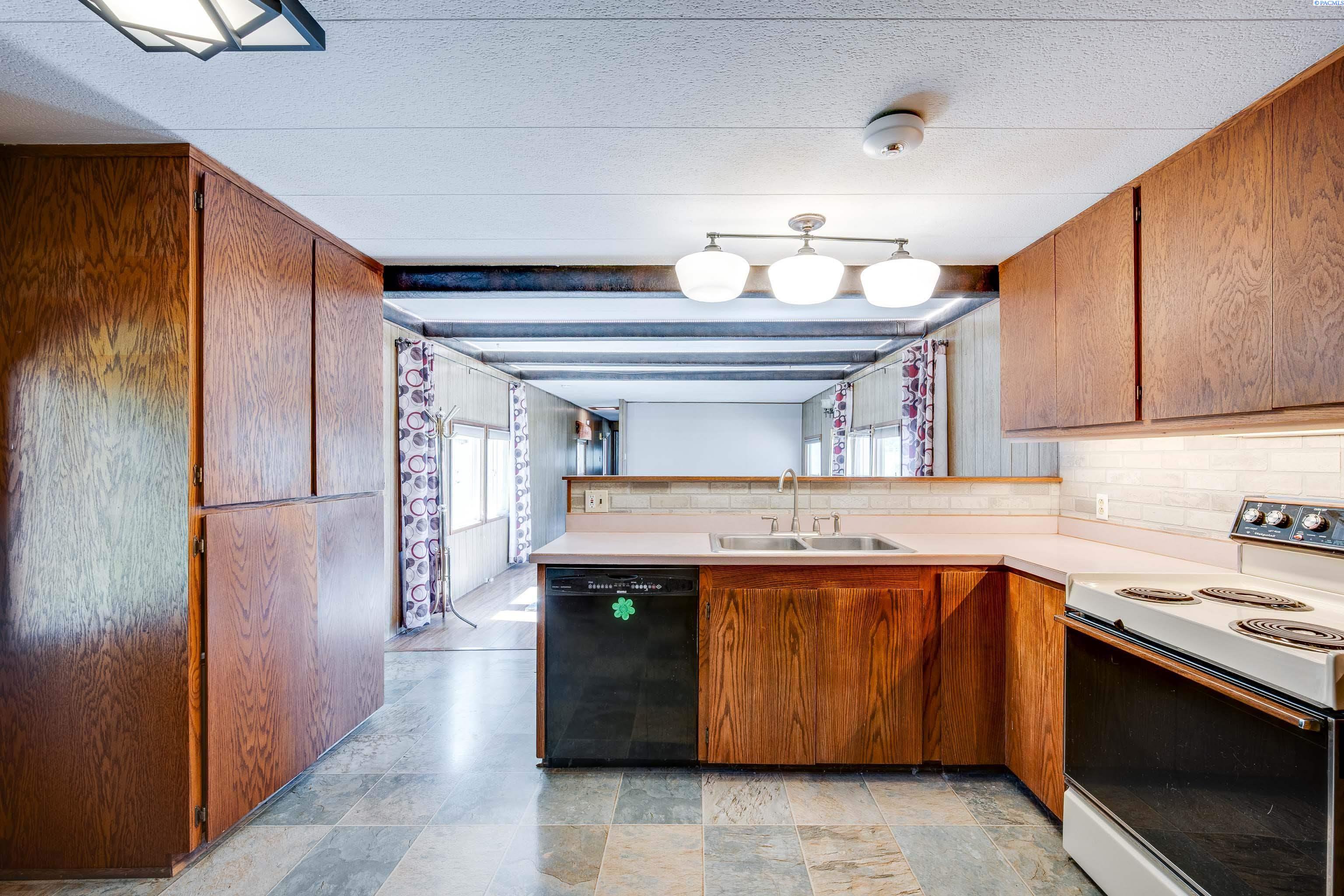 605 NW Fisk Street #42