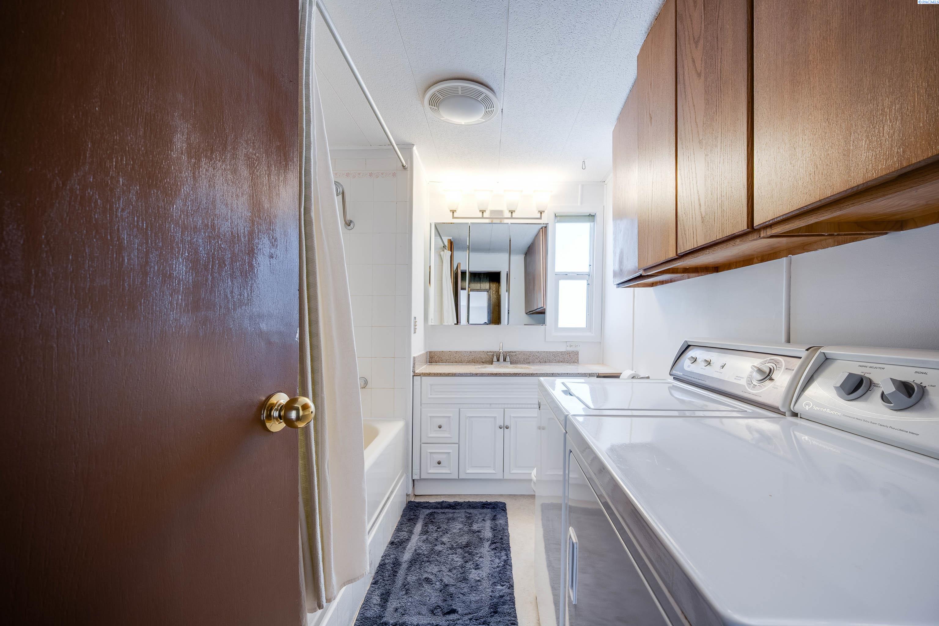 605 NW Fisk Street #42