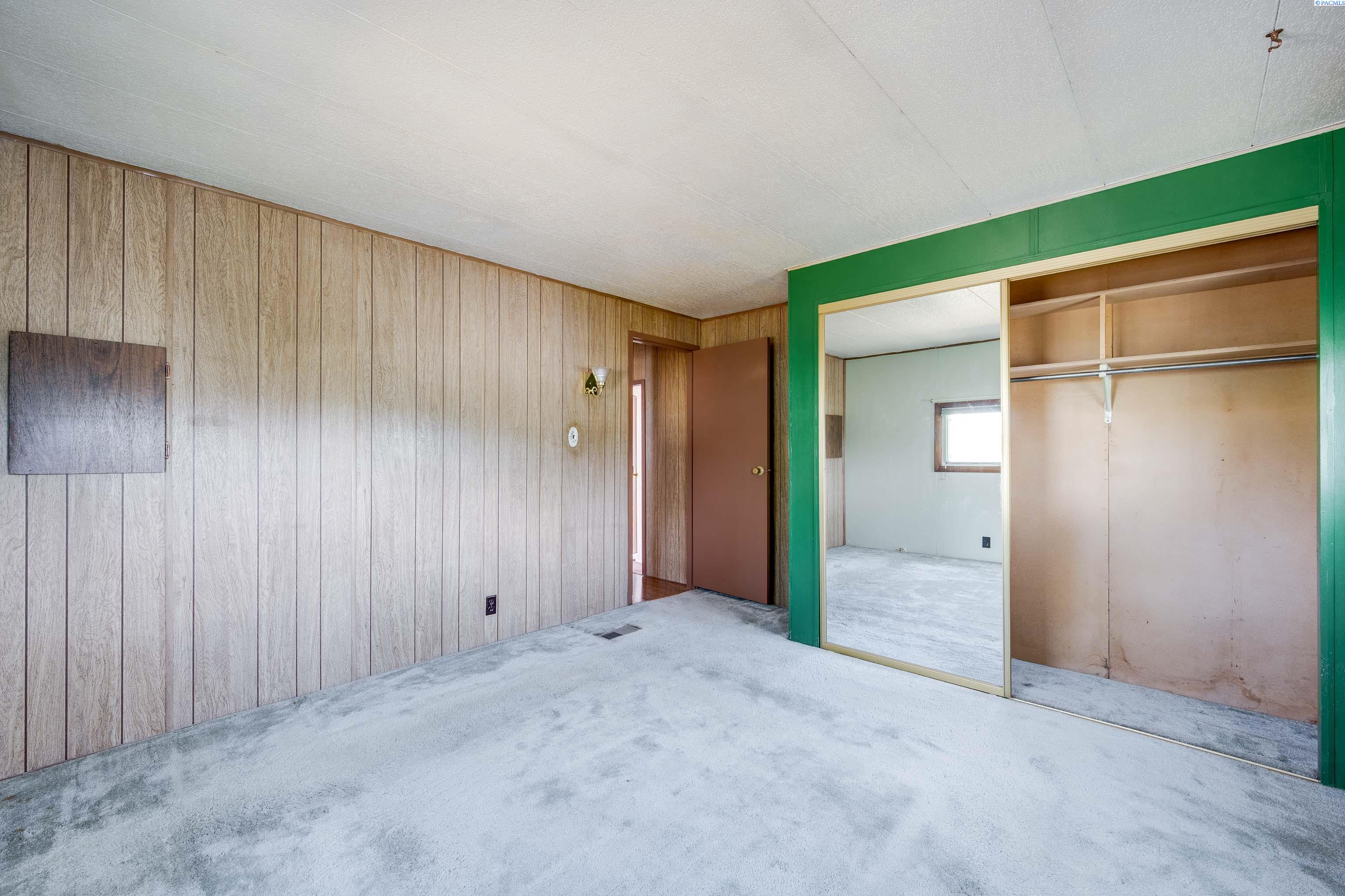 605 NW Fisk Street #42