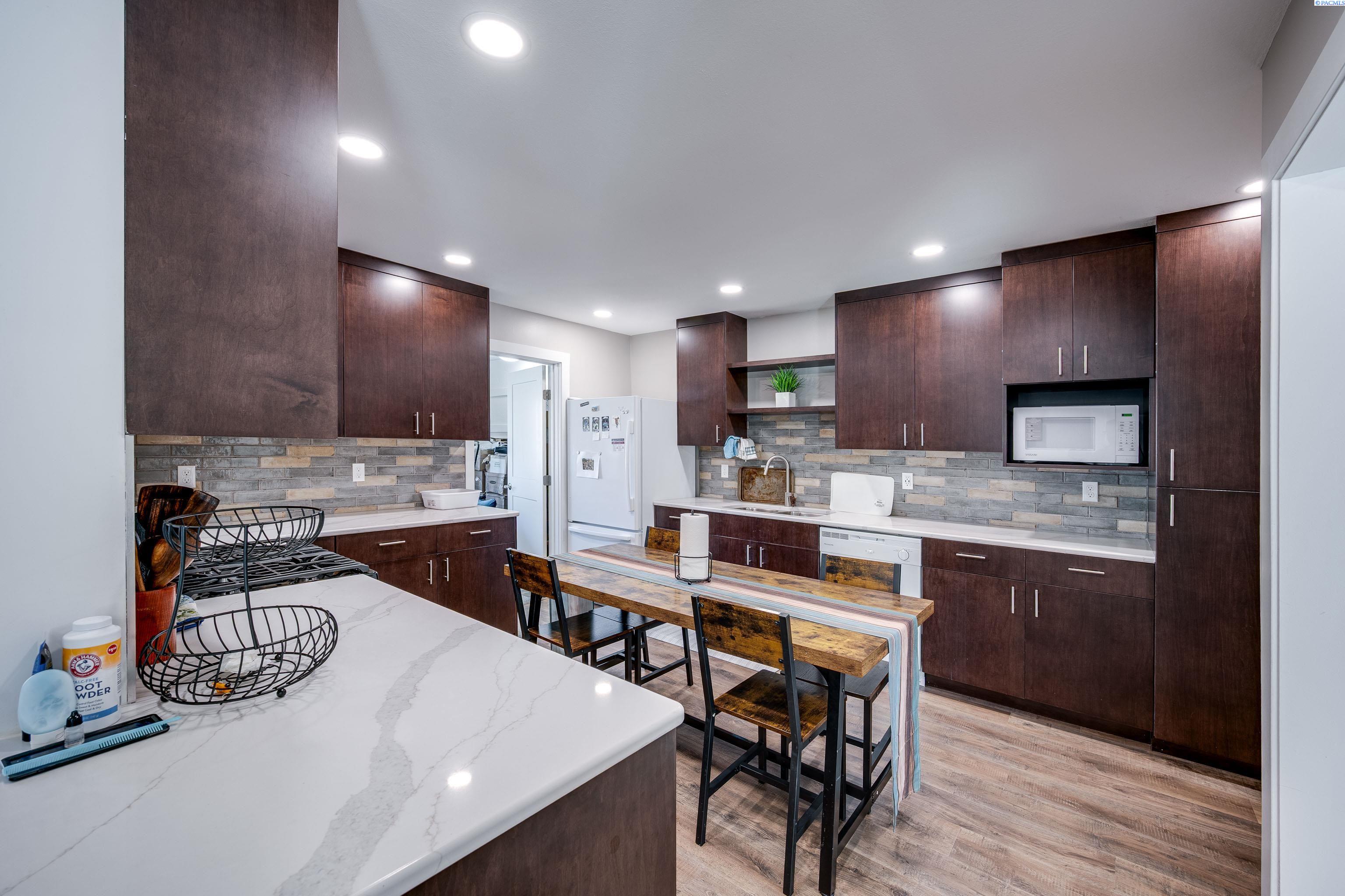 600 SW Crestview St. # 19