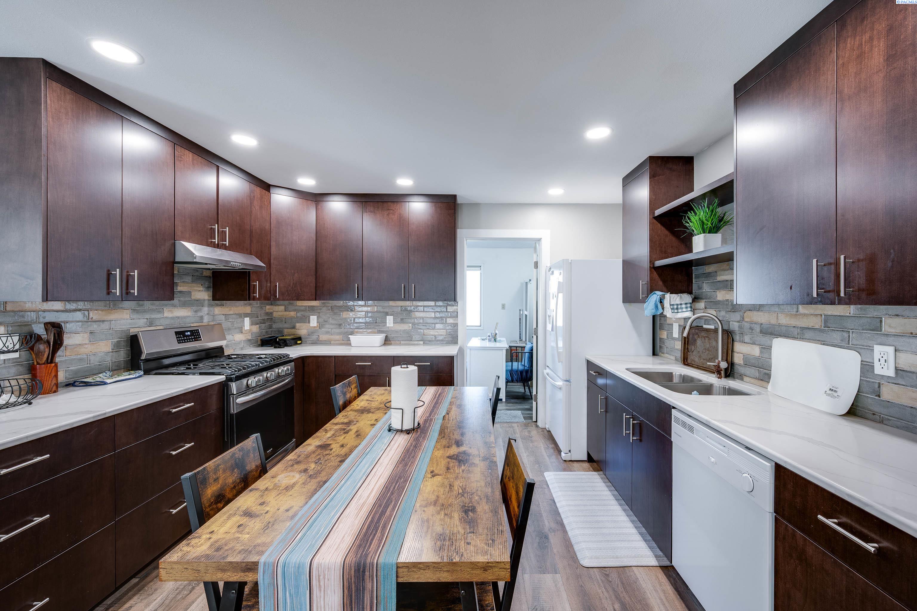 600 SW Crestview St. # 19