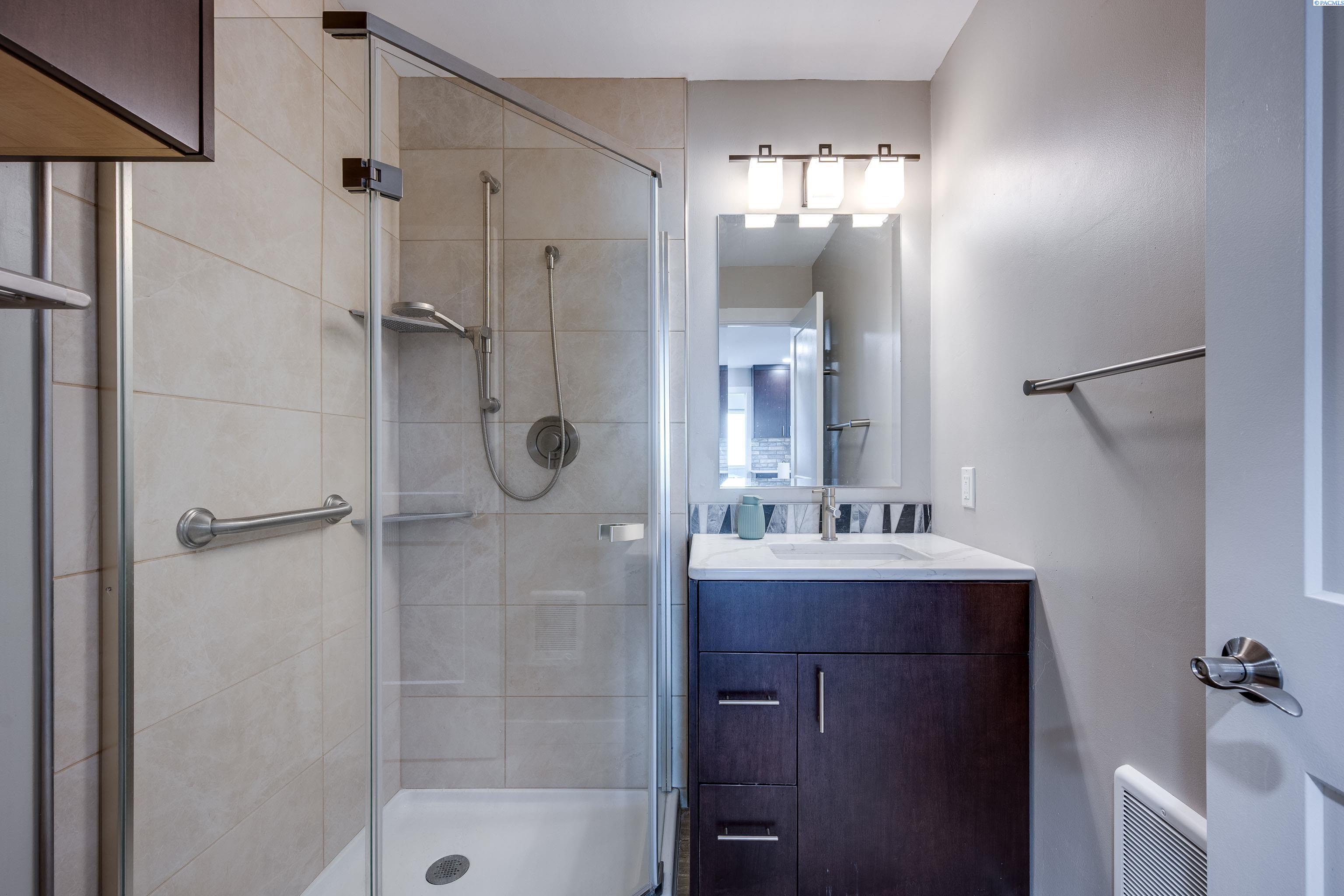 600 SW Crestview St. # 19