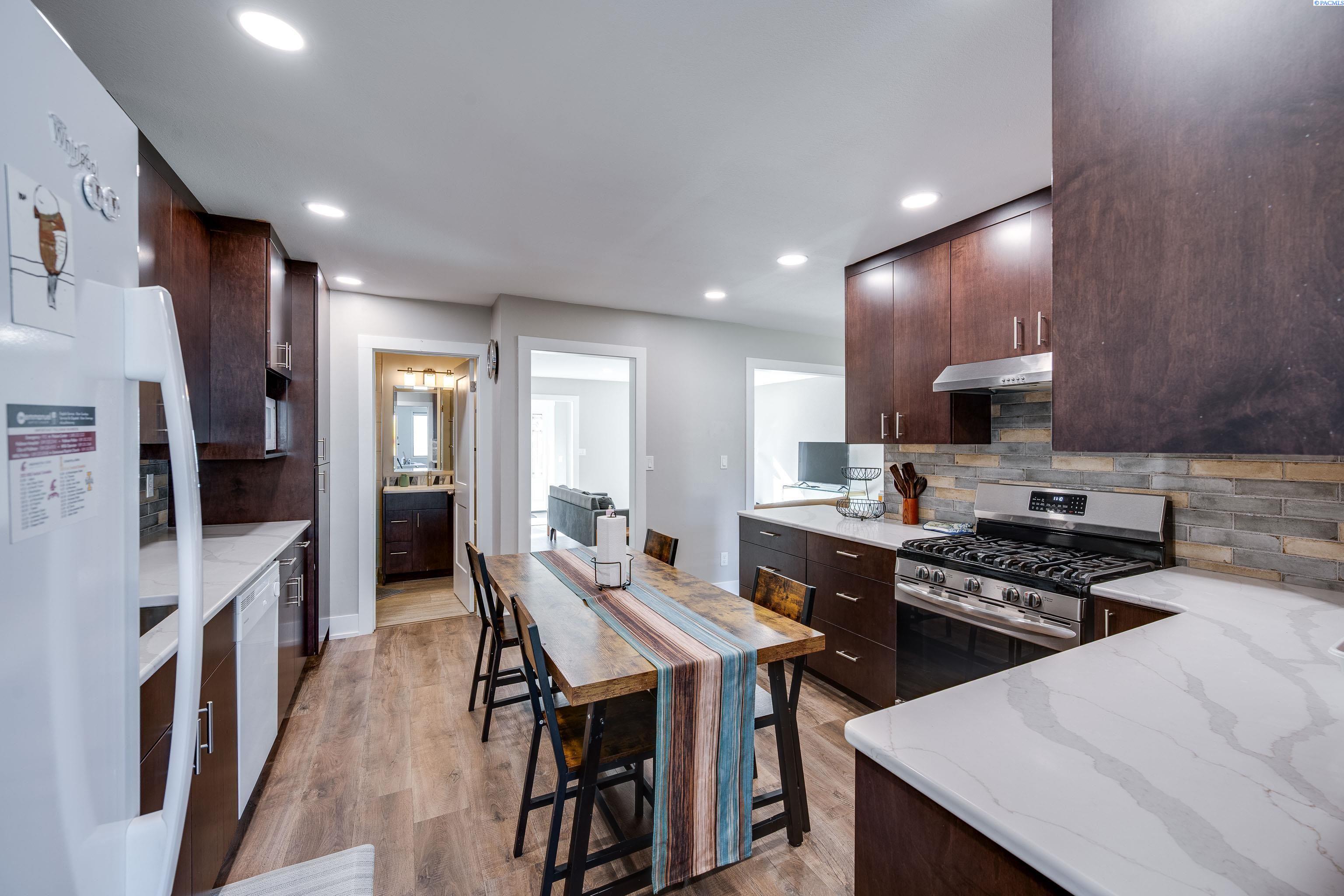 600 SW Crestview St. # 19