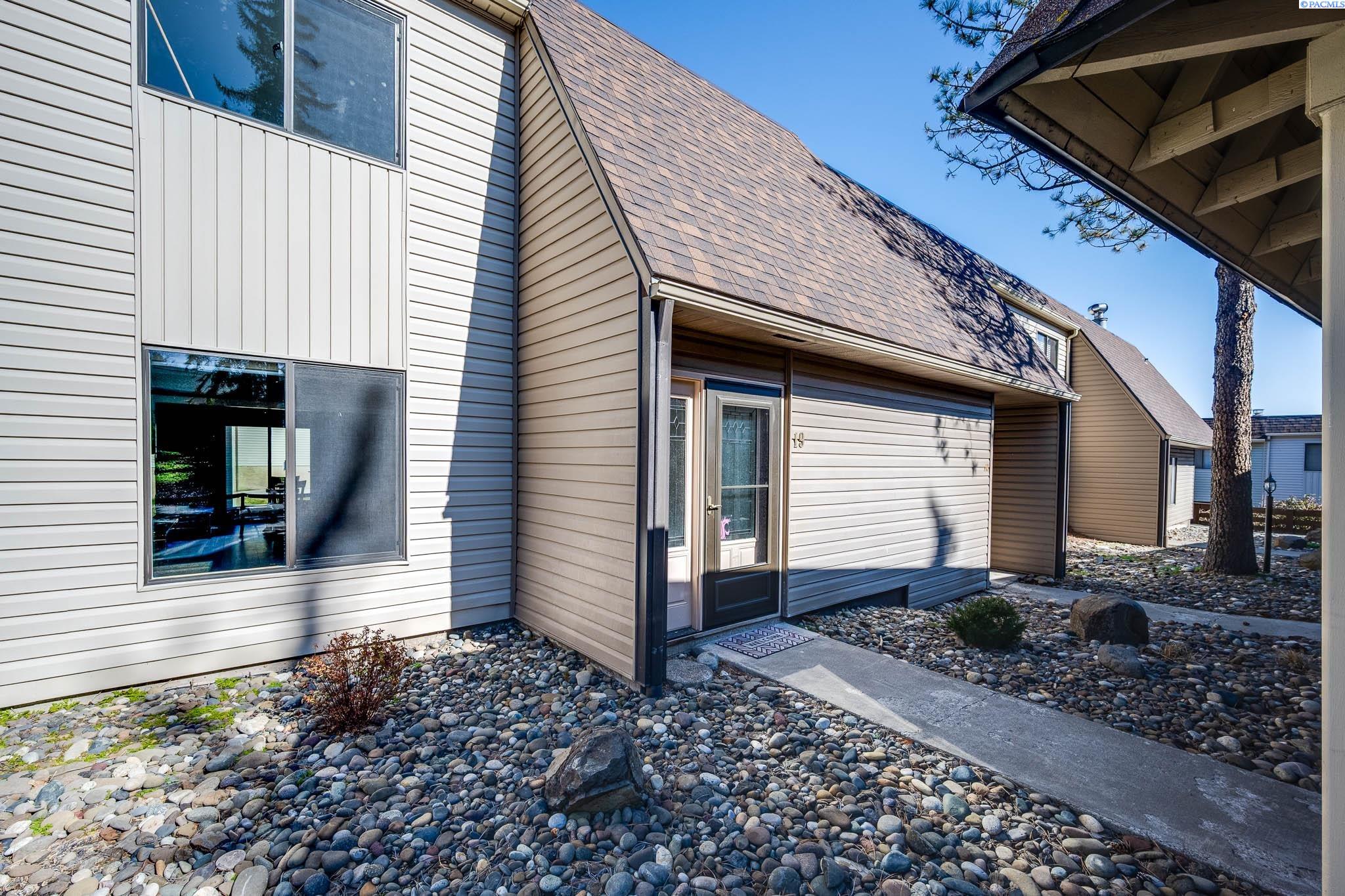 600 SW Crestview St. # 19