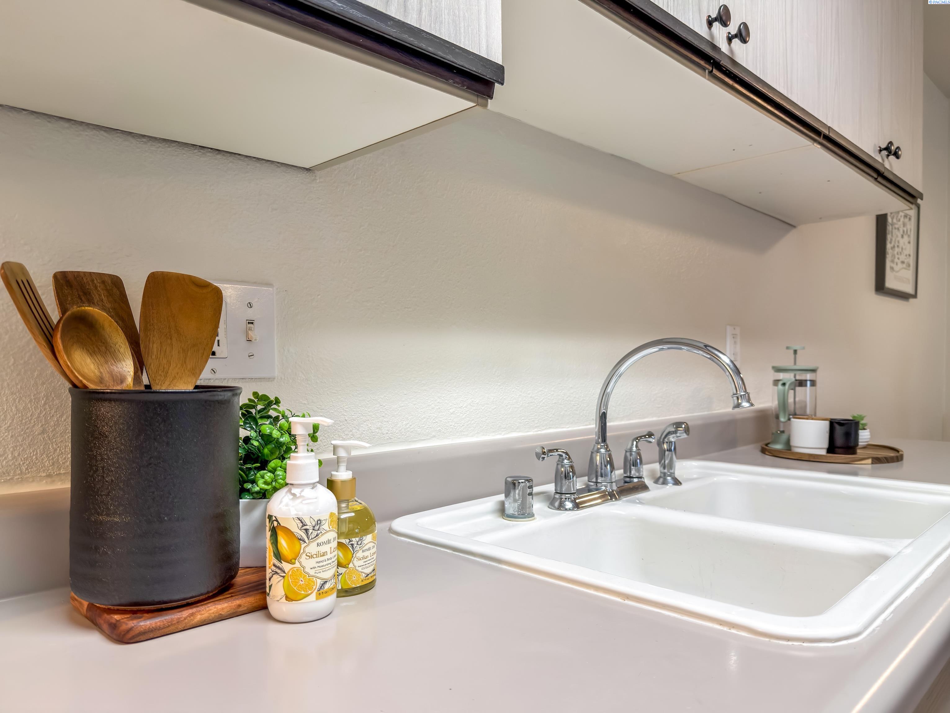 1645 NE Merman Dr C204 # C204