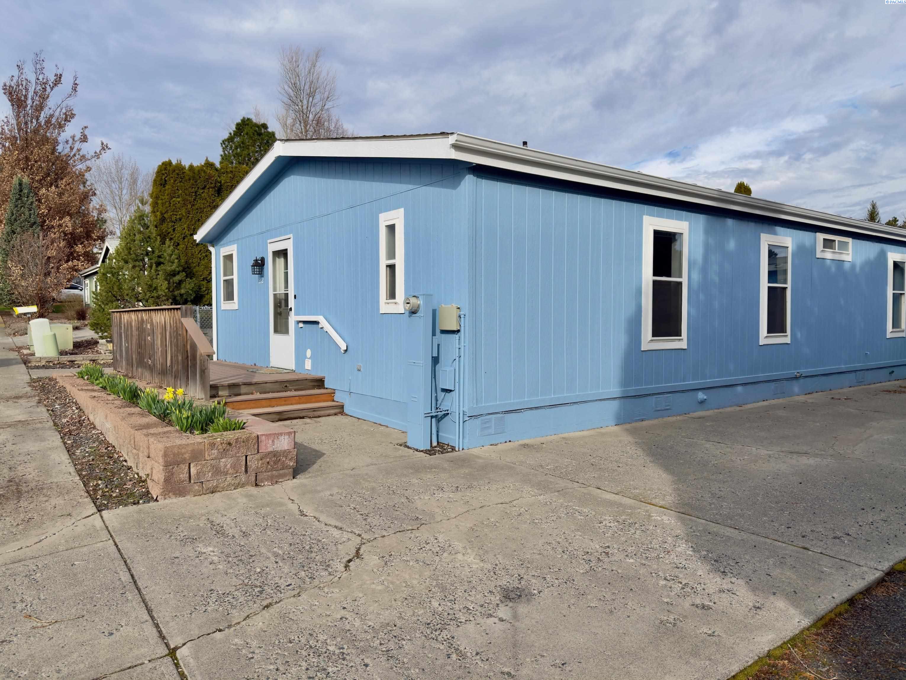 112 NW Glenhaven Drive