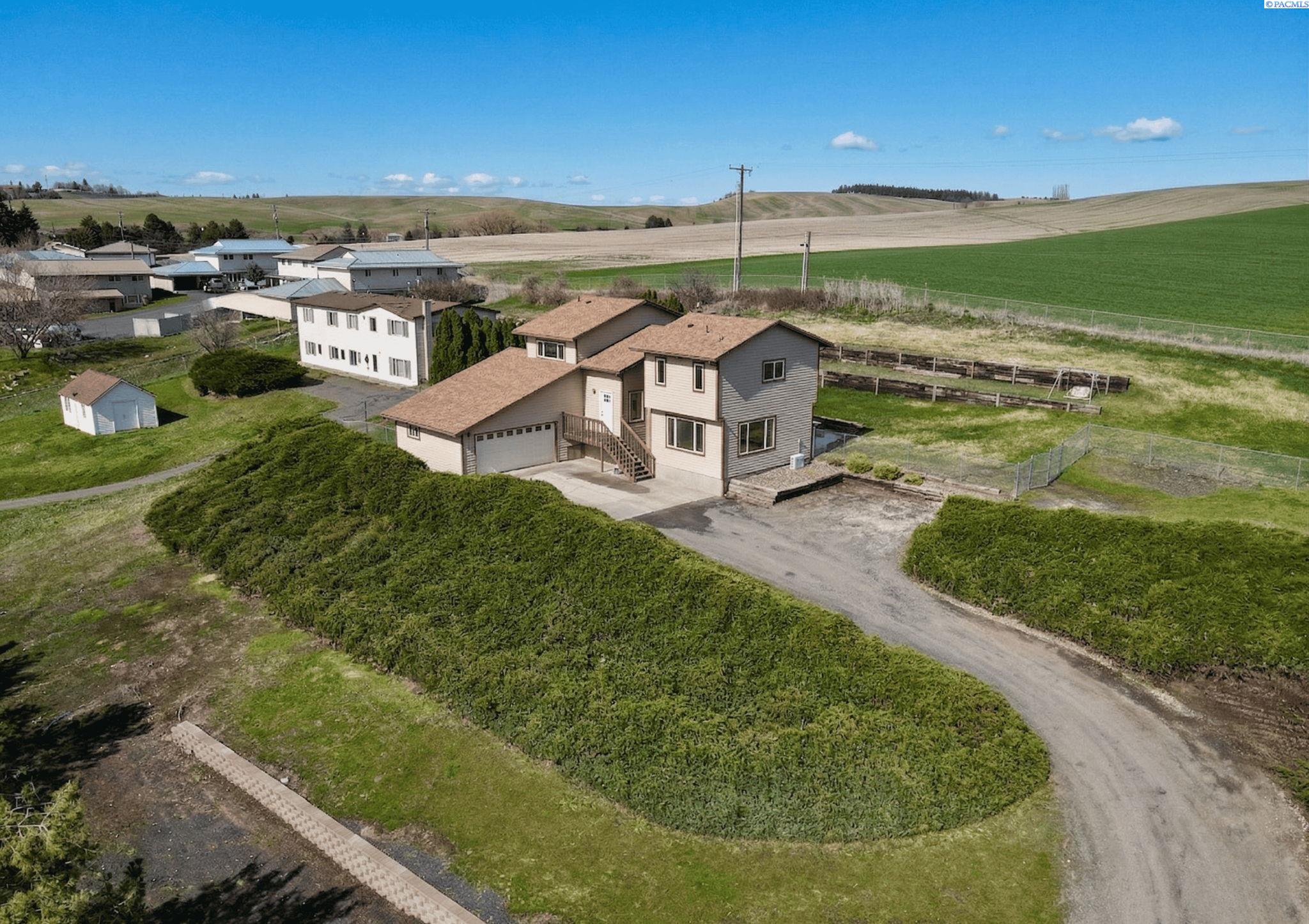 1890 SE Johnson Avenue